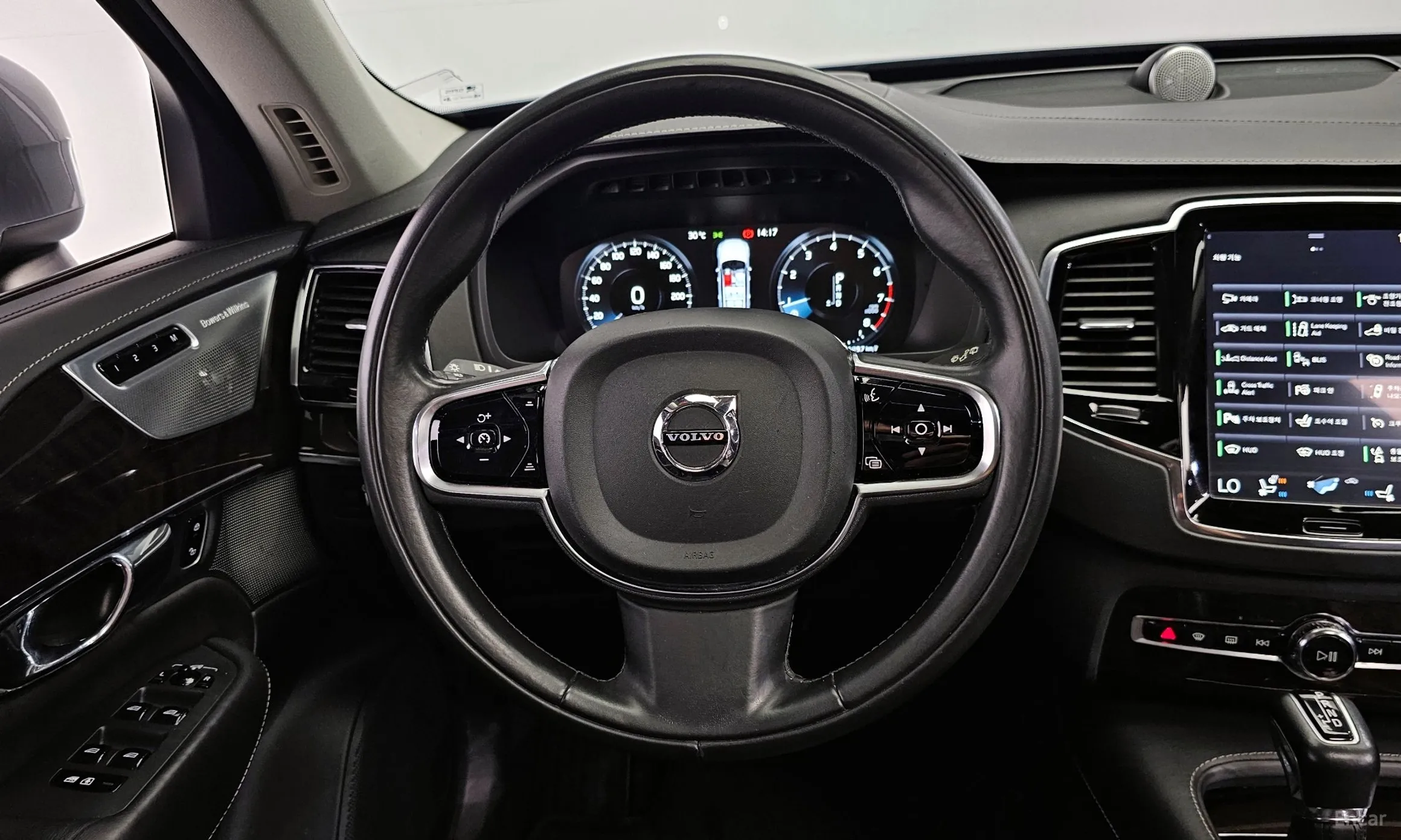 Volvo XC90 Gen 2 превью 13