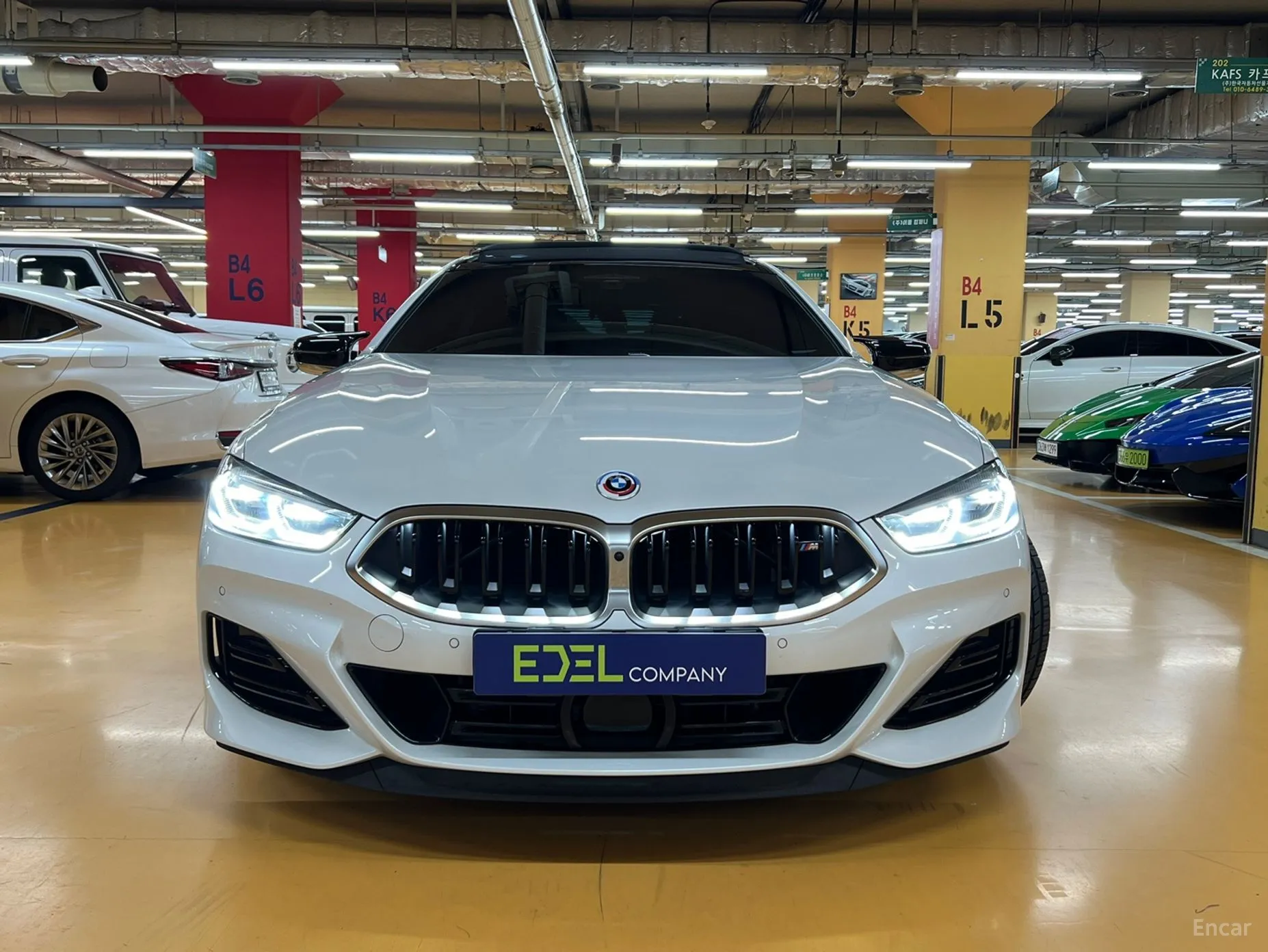 BMW 8-series (G15)