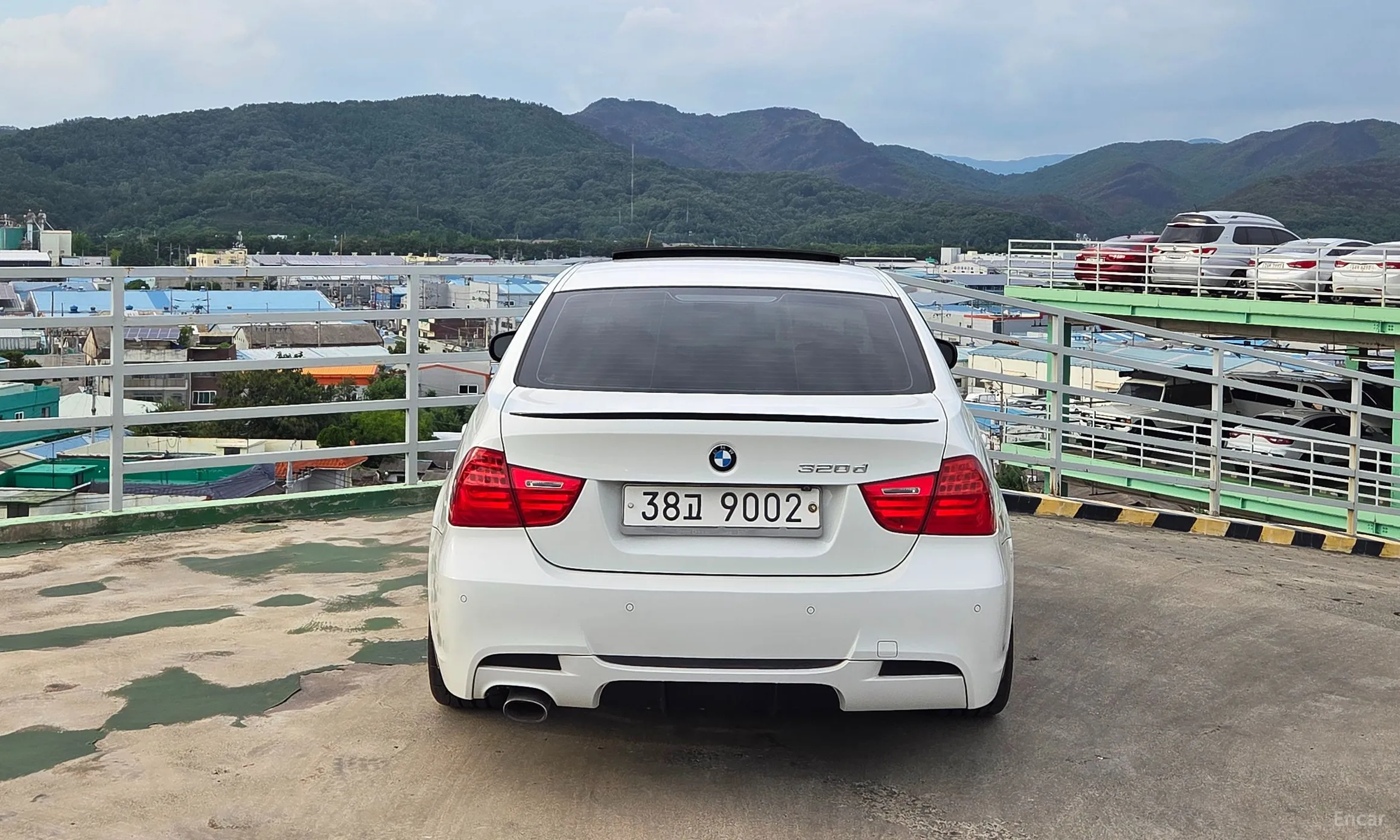 BMW 3 Series (E90) превью 4