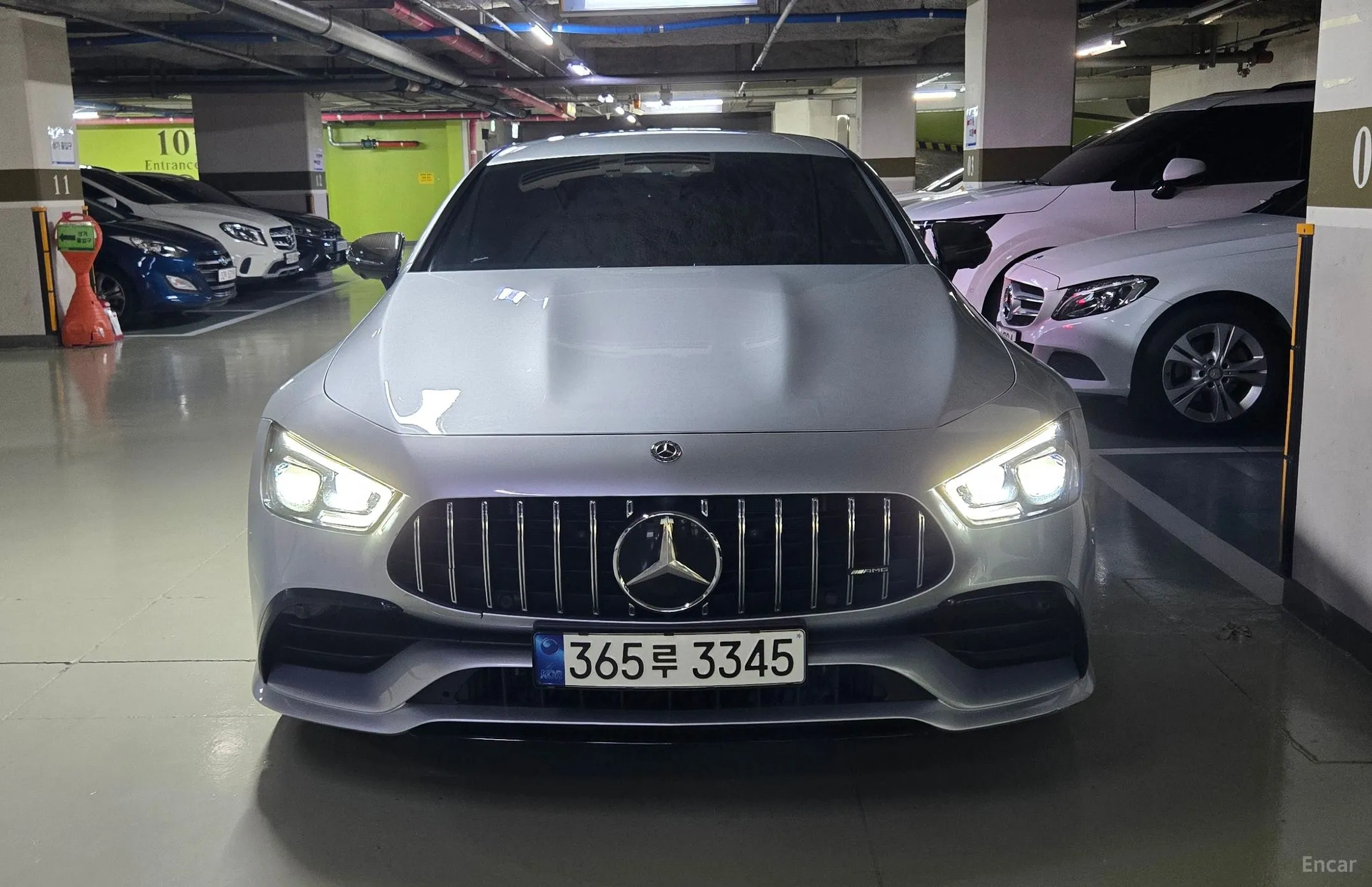 Mercedes Benz AMG GT
