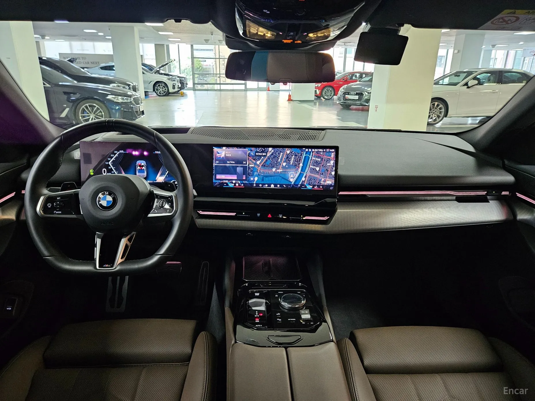 BMW 5 Series (G60) превью 4