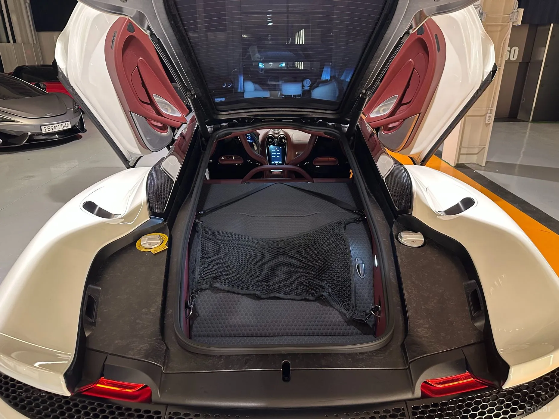 McLaren GT превью 16