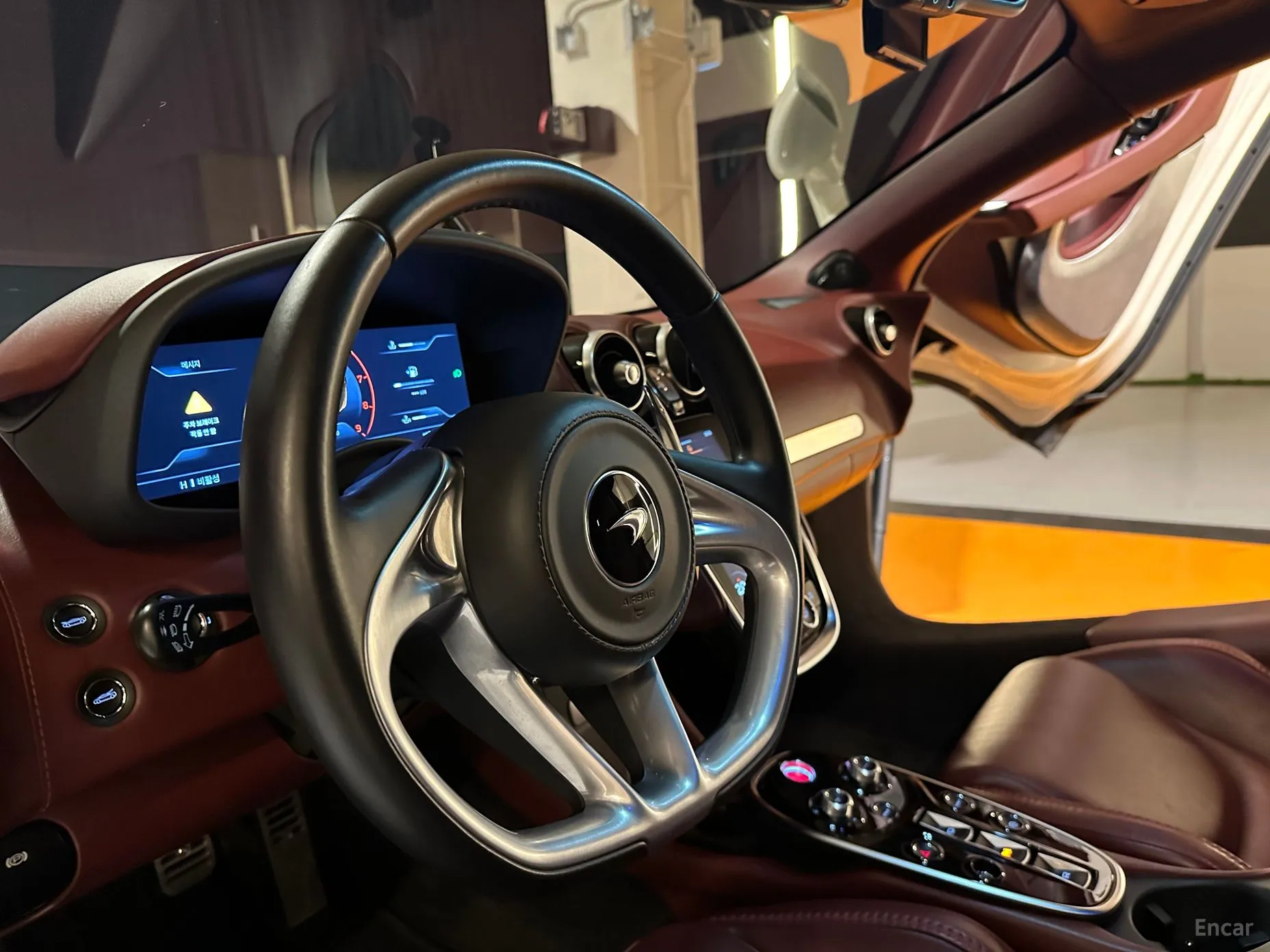 McLaren GT превью 9