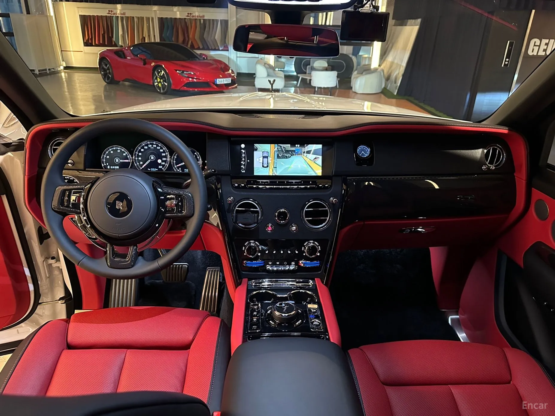 Rolls-Royce Cullinan превью 12