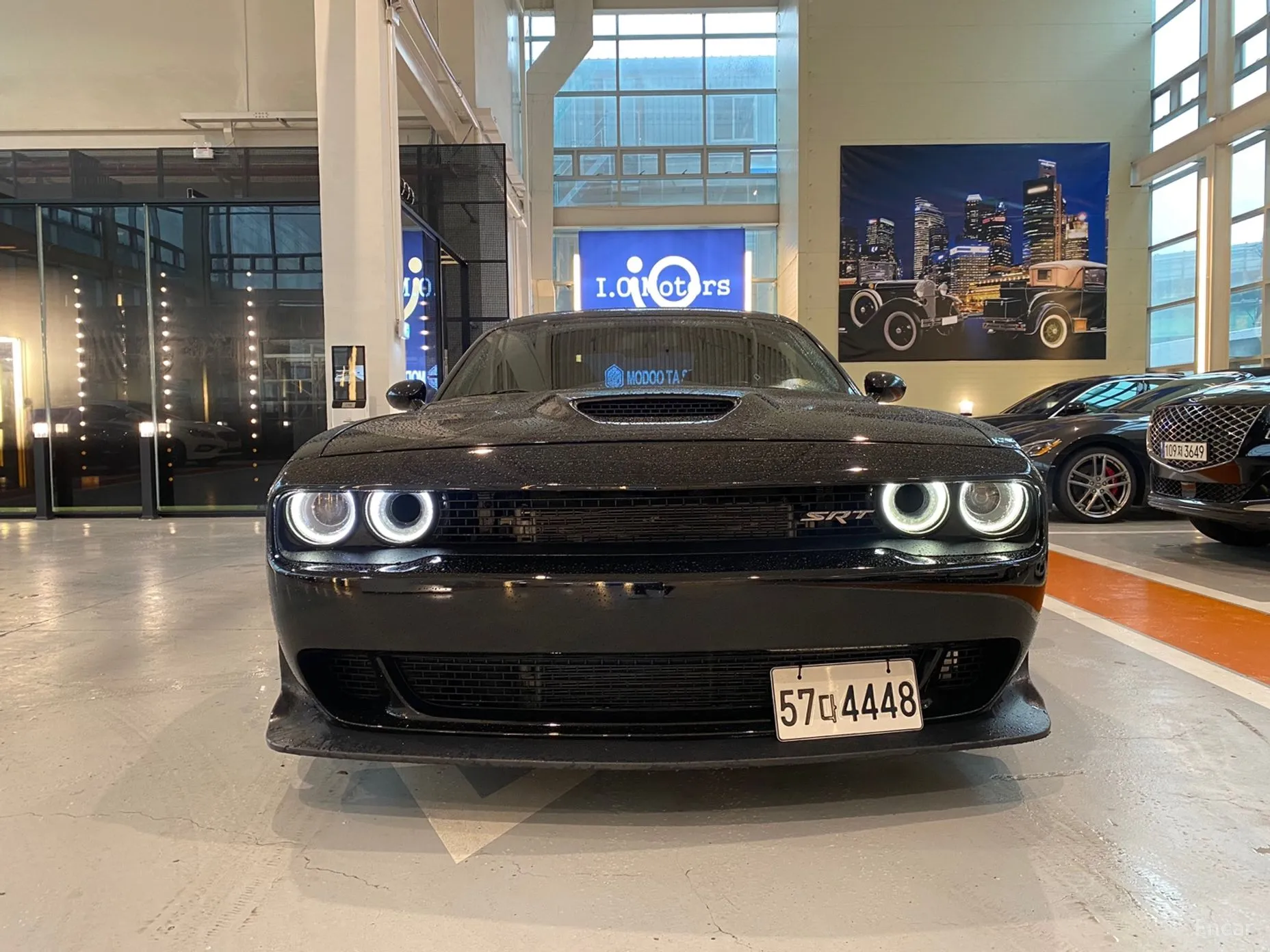 Dodge Challenger превью 6