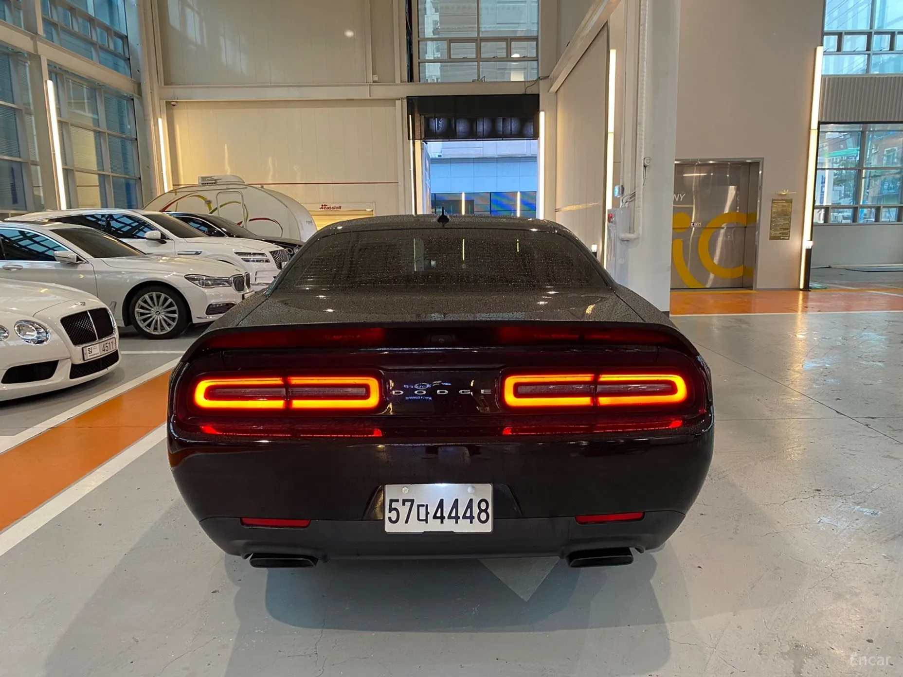 Dodge Challenger превью 7