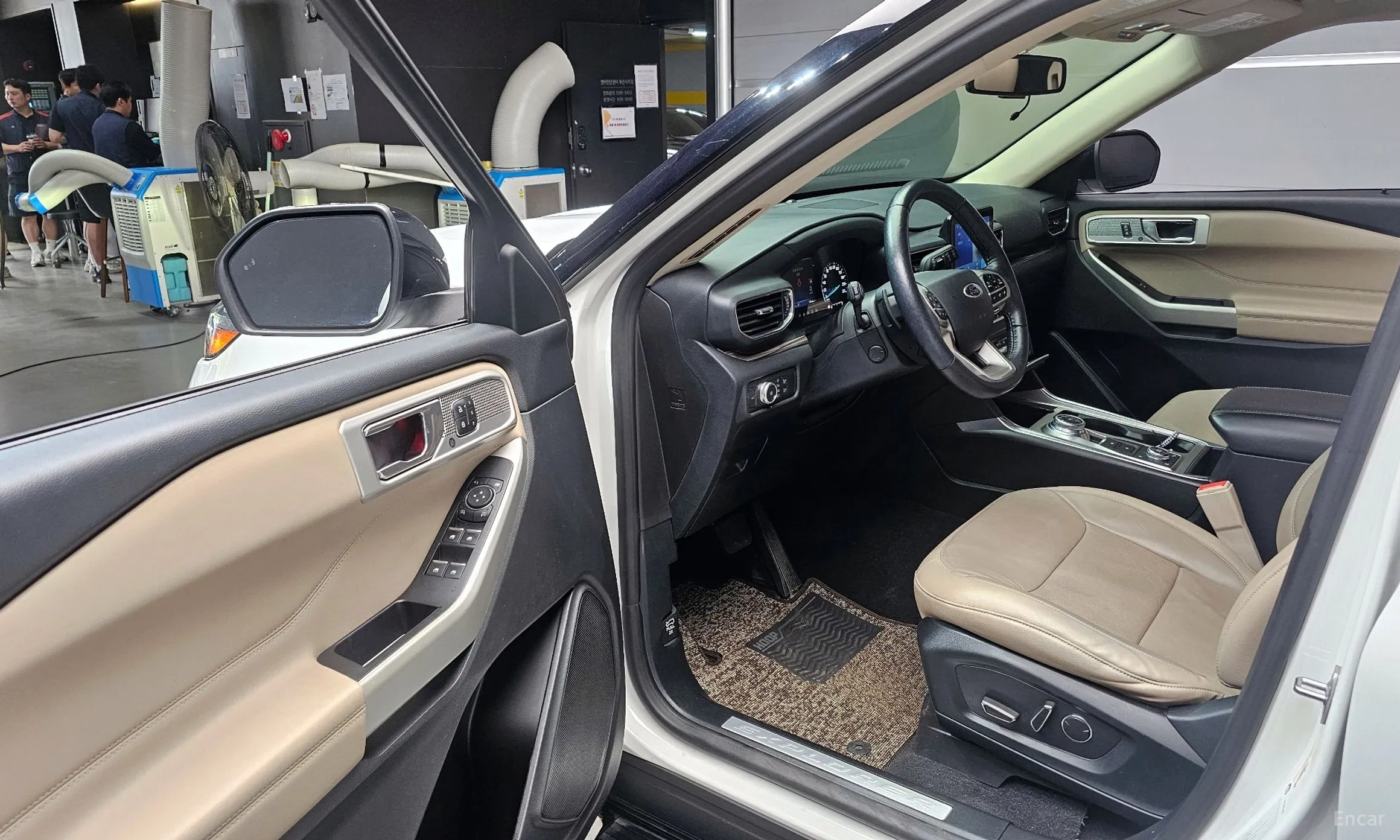 Ford Explorer 6th Generation превью 10