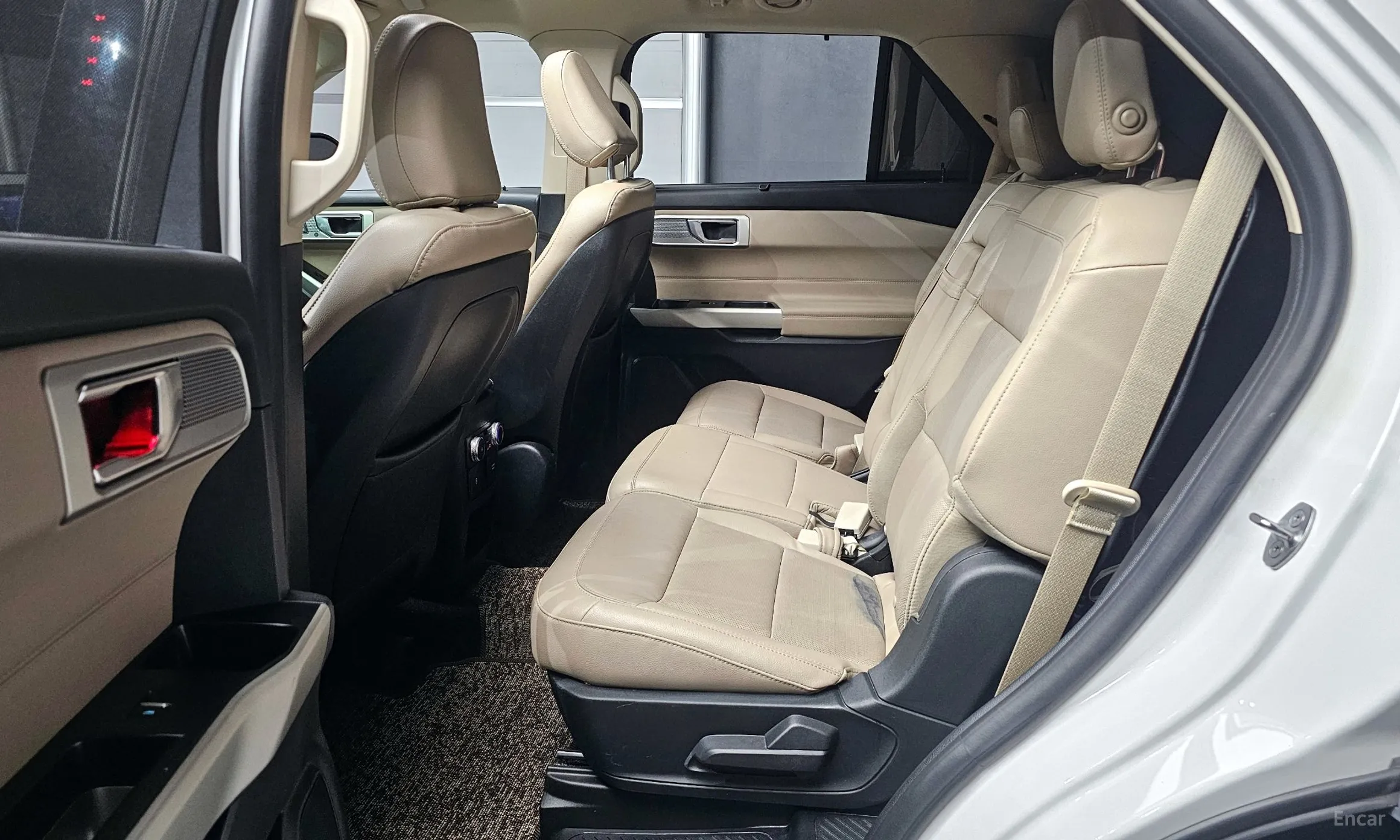 Ford Explorer 6th Generation превью 13