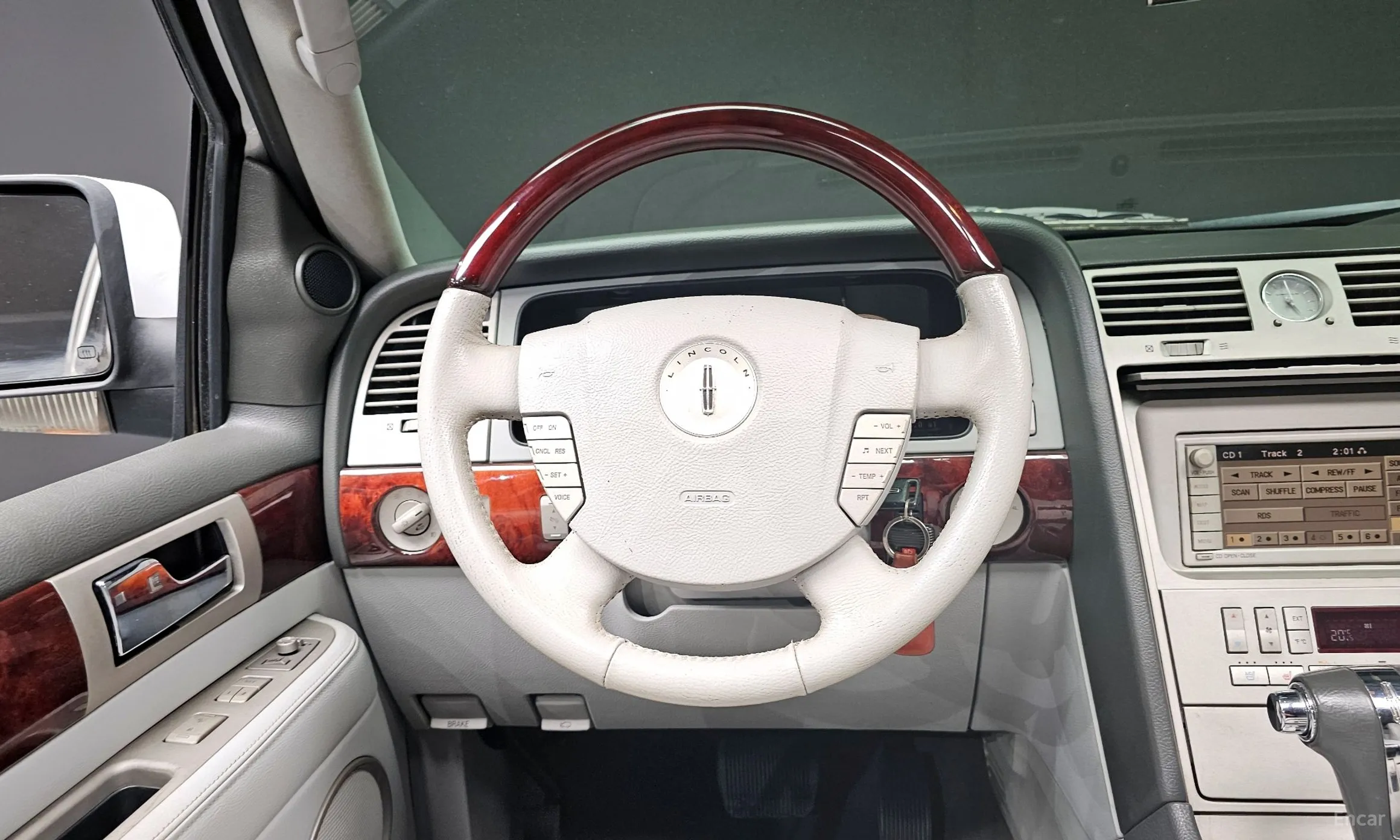 Lincoln Navigator превью 13