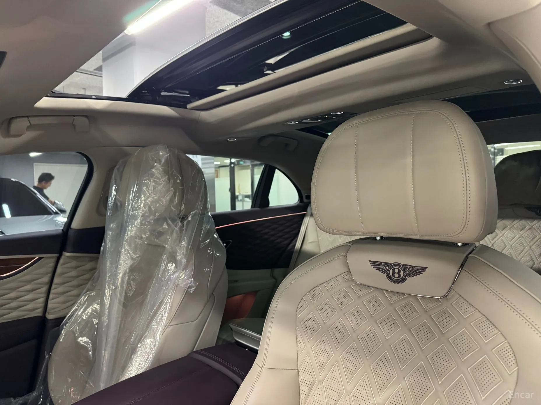 Bentley Flying Spur 3rd Generation превью 15
