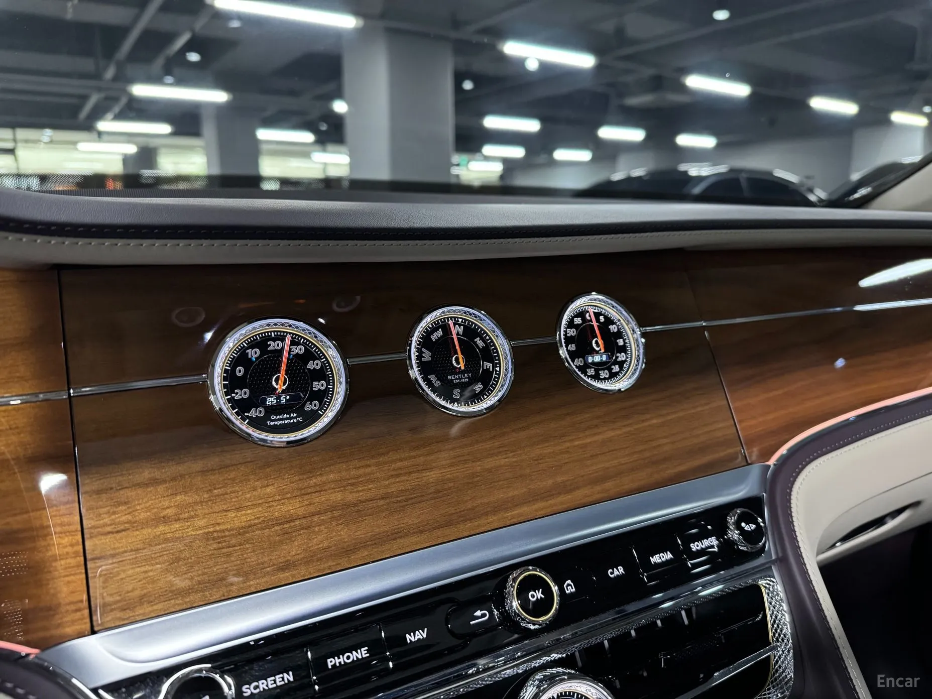 Bentley Flying Spur 3rd Generation превью 8