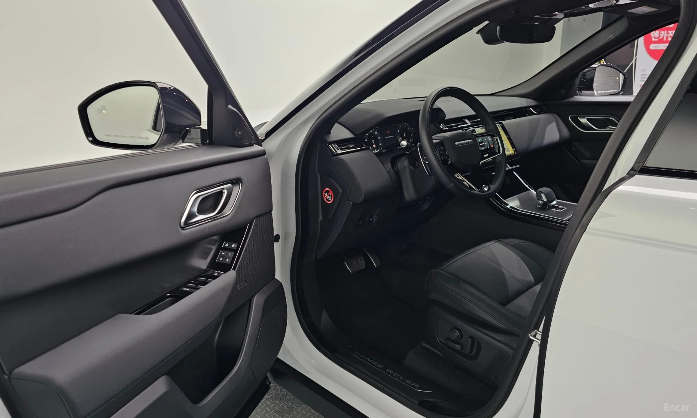 Land Rover Range Rover Bella превью 11