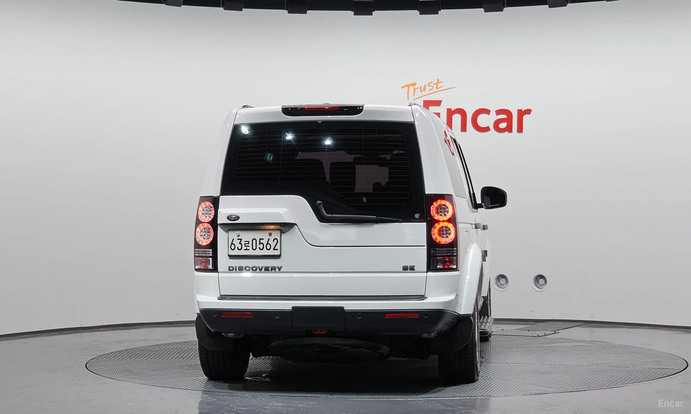 Land Rover Discovery 4 превью 4