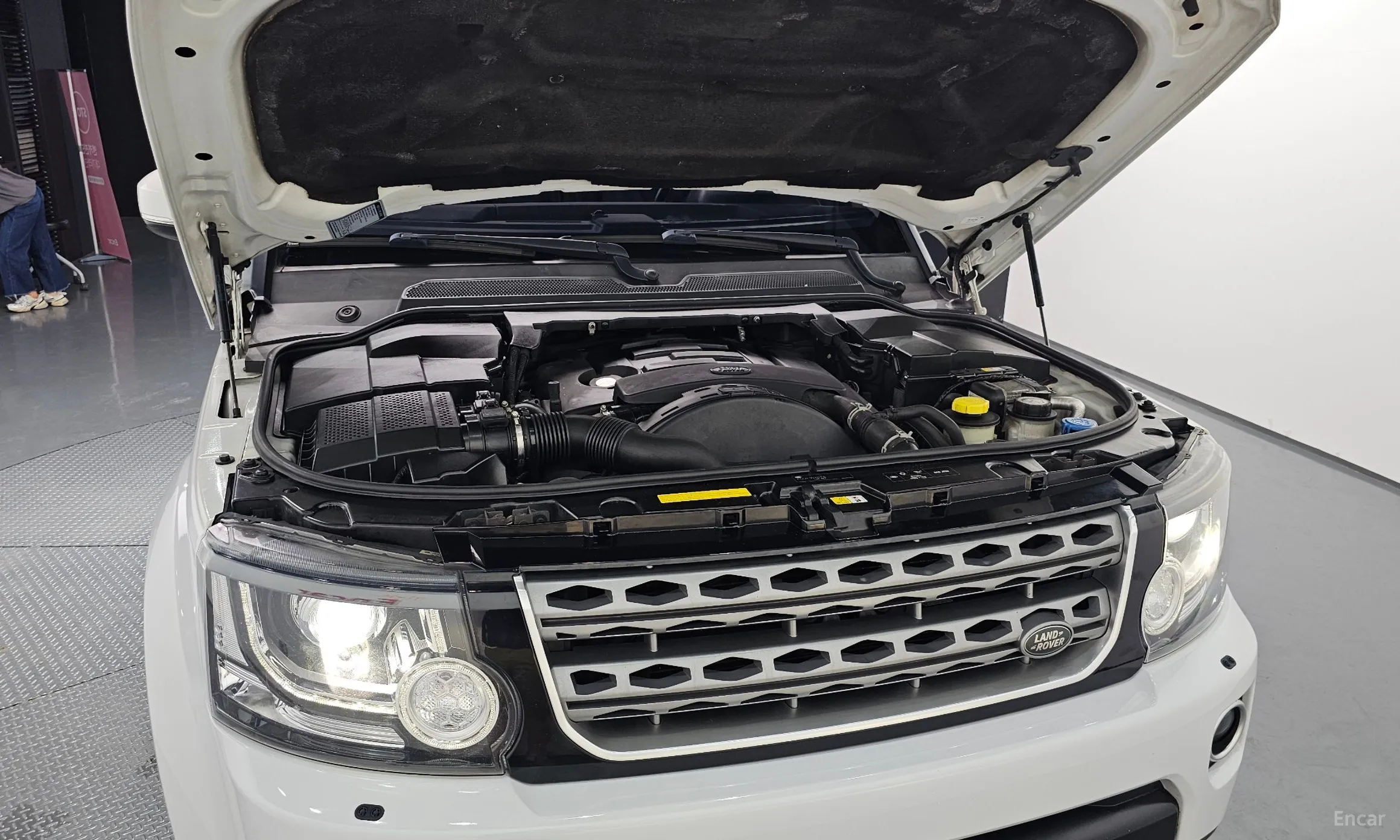 Land Rover Discovery 4 превью 6
