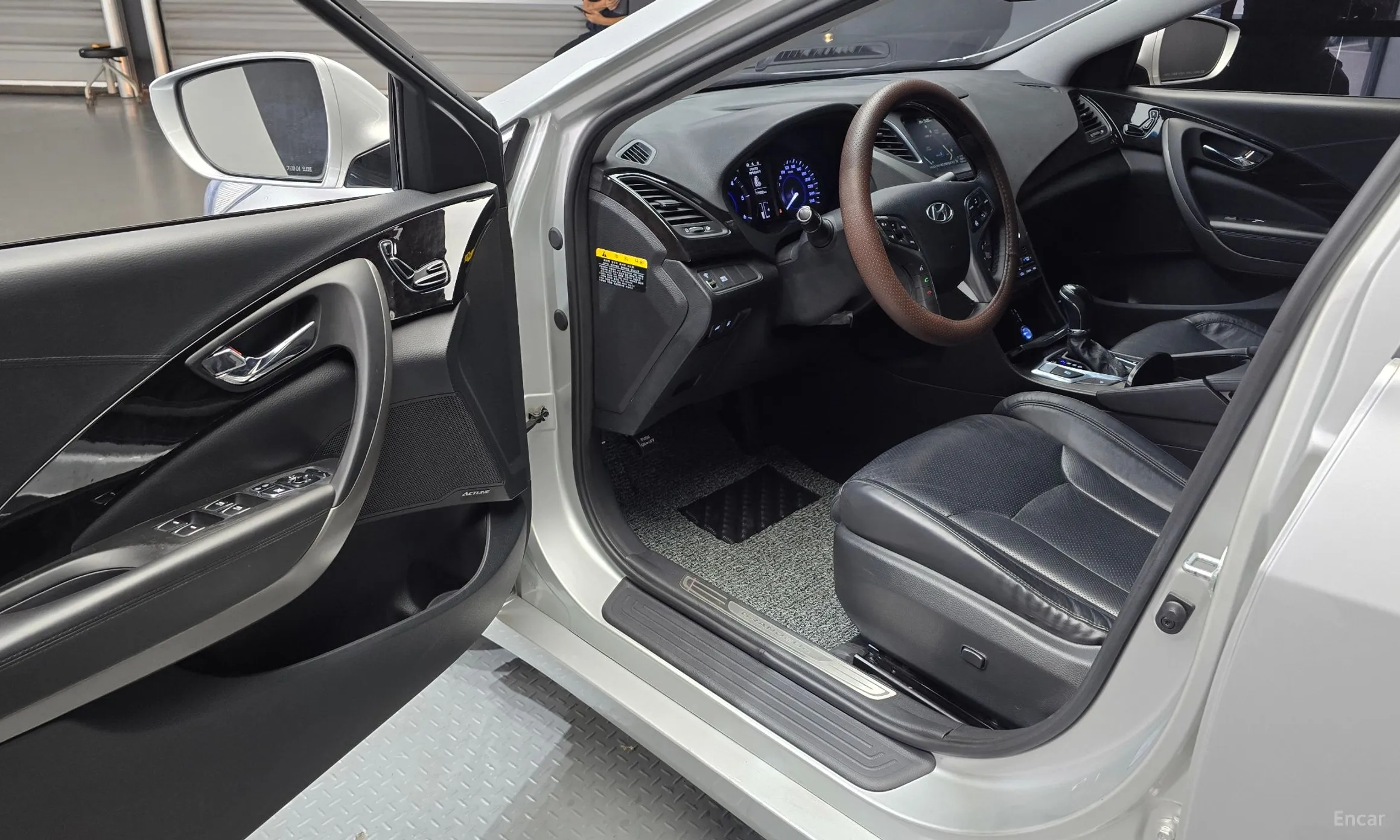 Hyundai Grandeur HG превью 11
