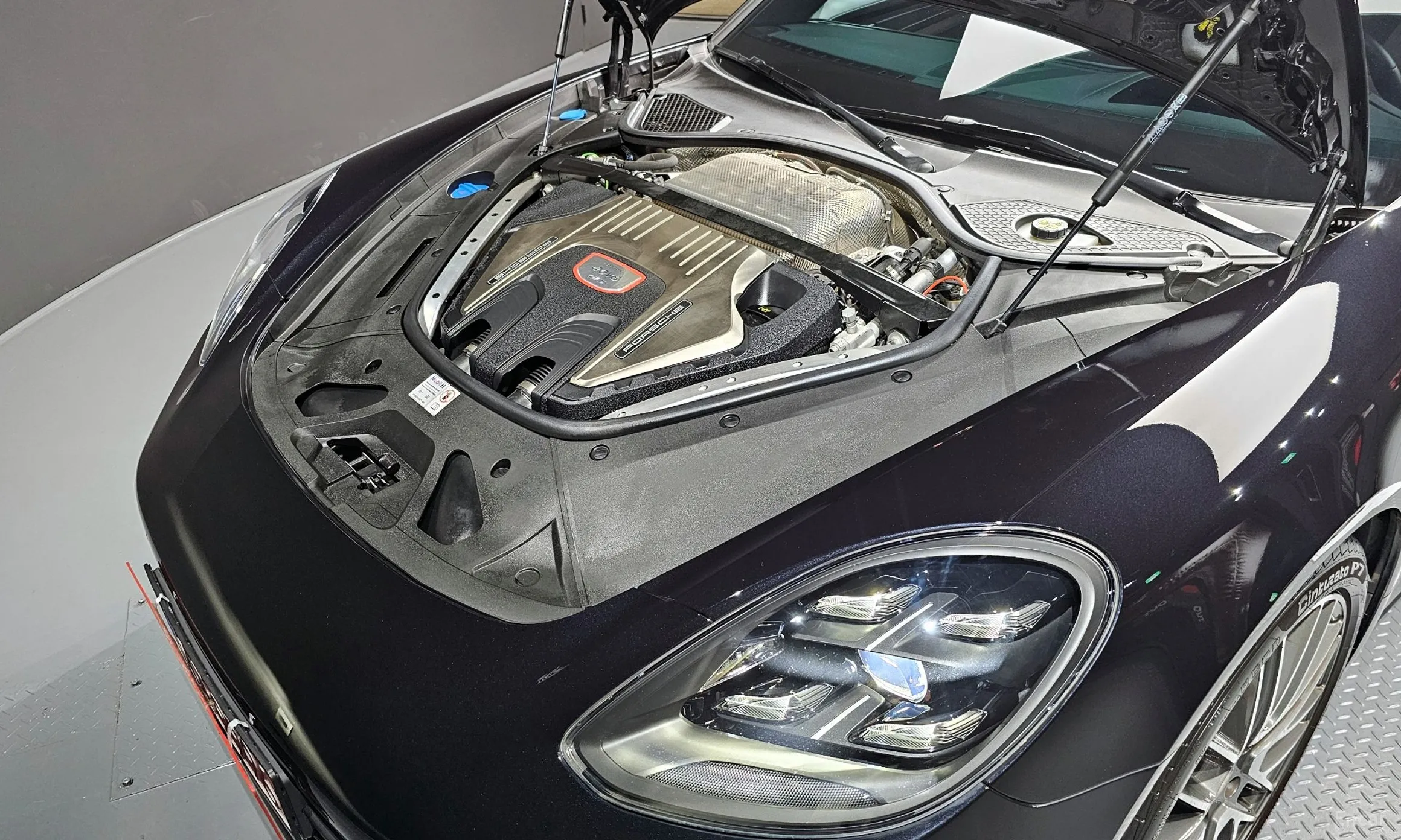 Porsche Panamera (971) превью 6