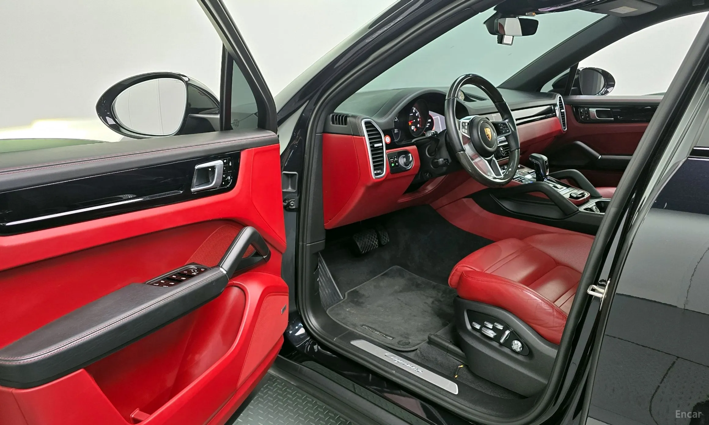 Porsche Cayenne (PO536) превью 11
