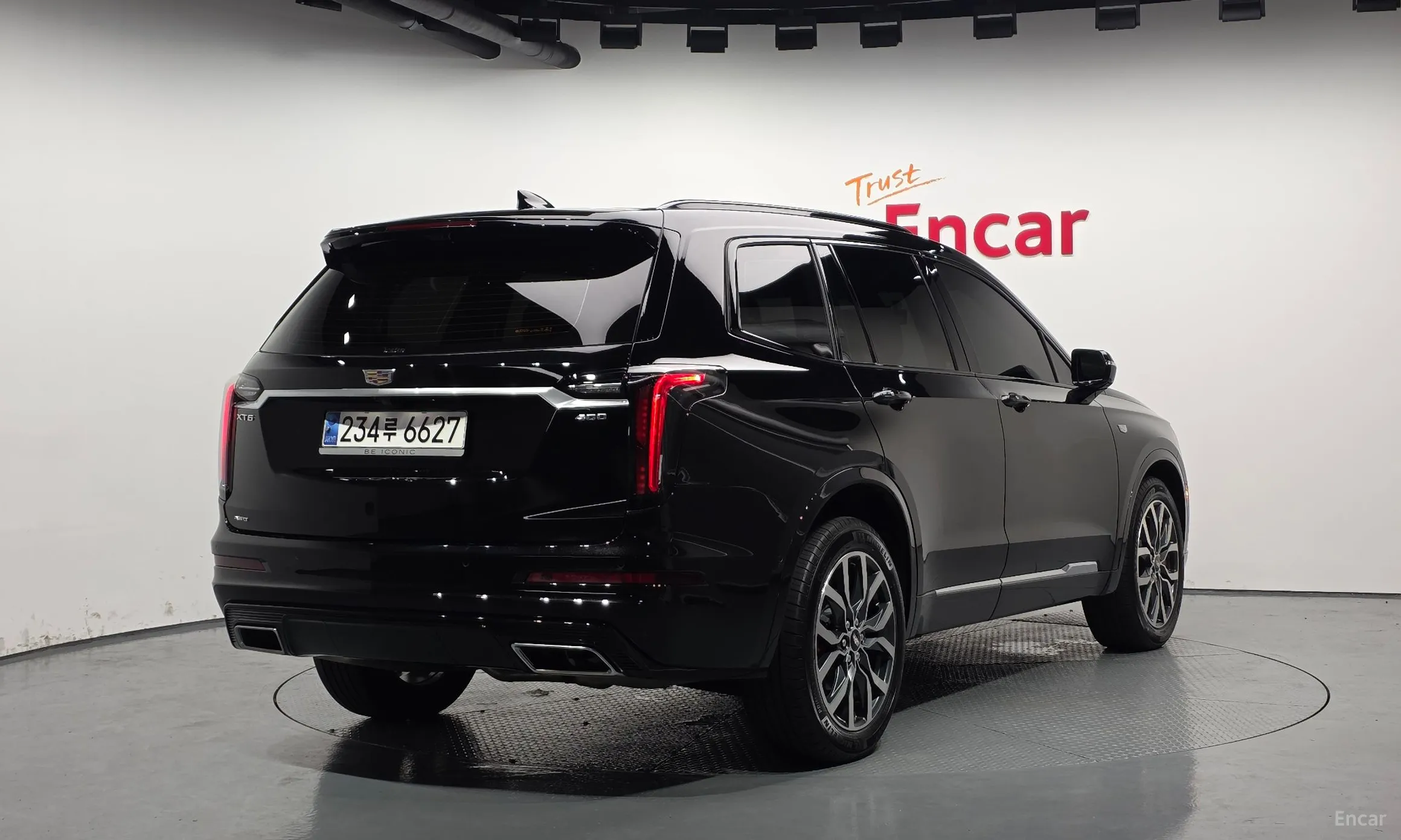 Cadillac XT6