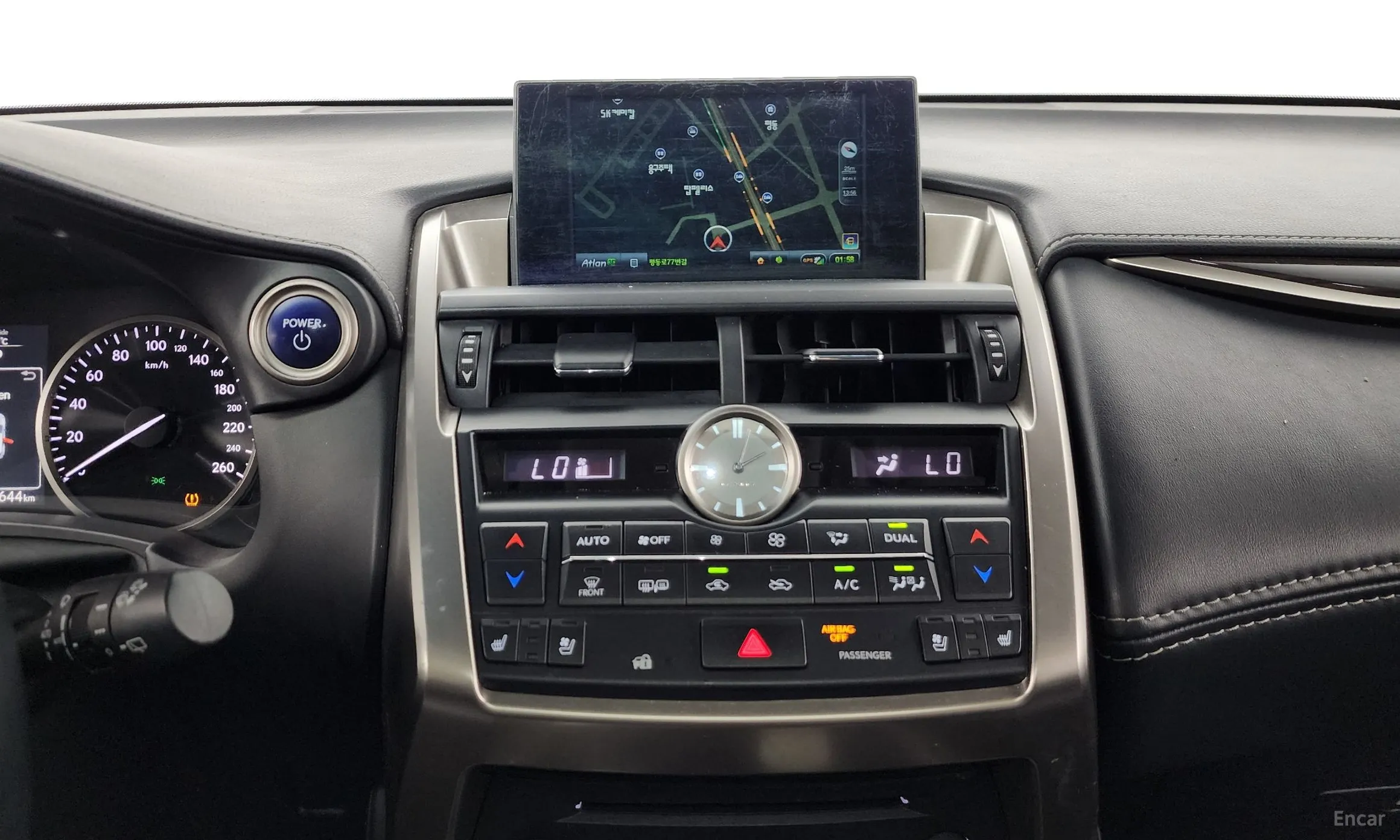 Lexus NX300h превью 16