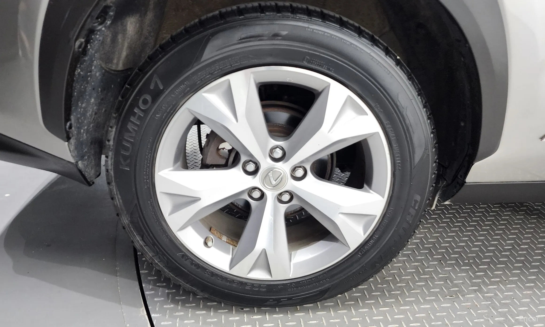 Lexus NX300h превью 5