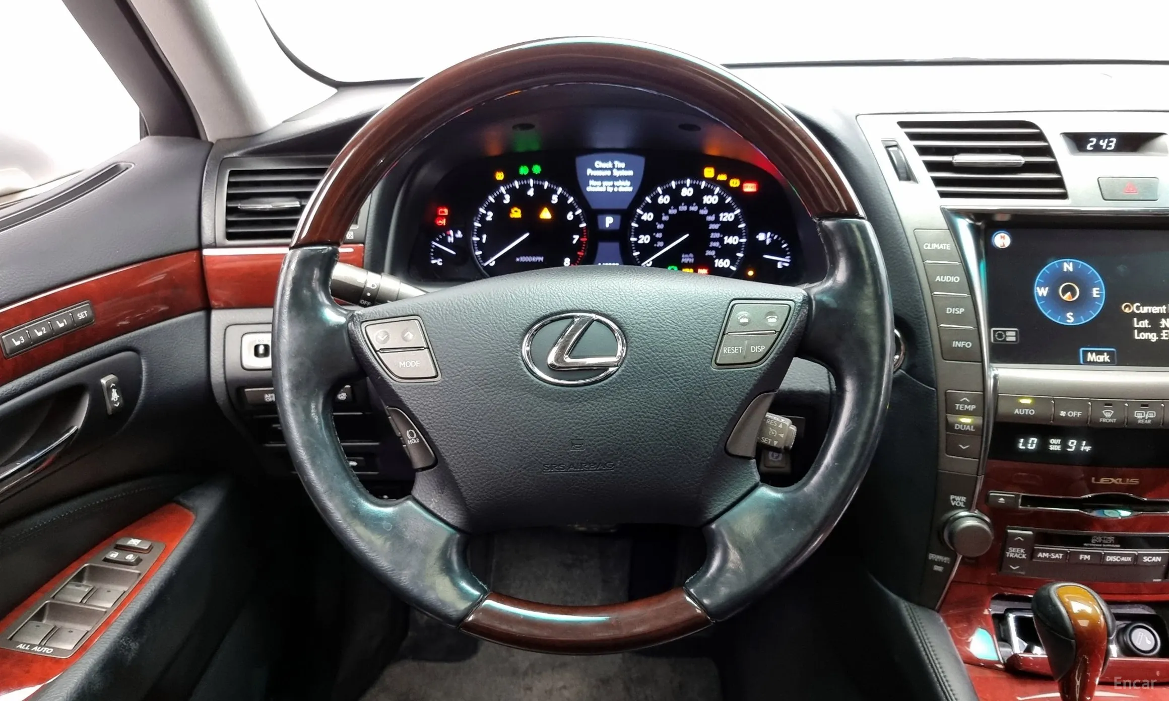 Lexus LS460L превью 13