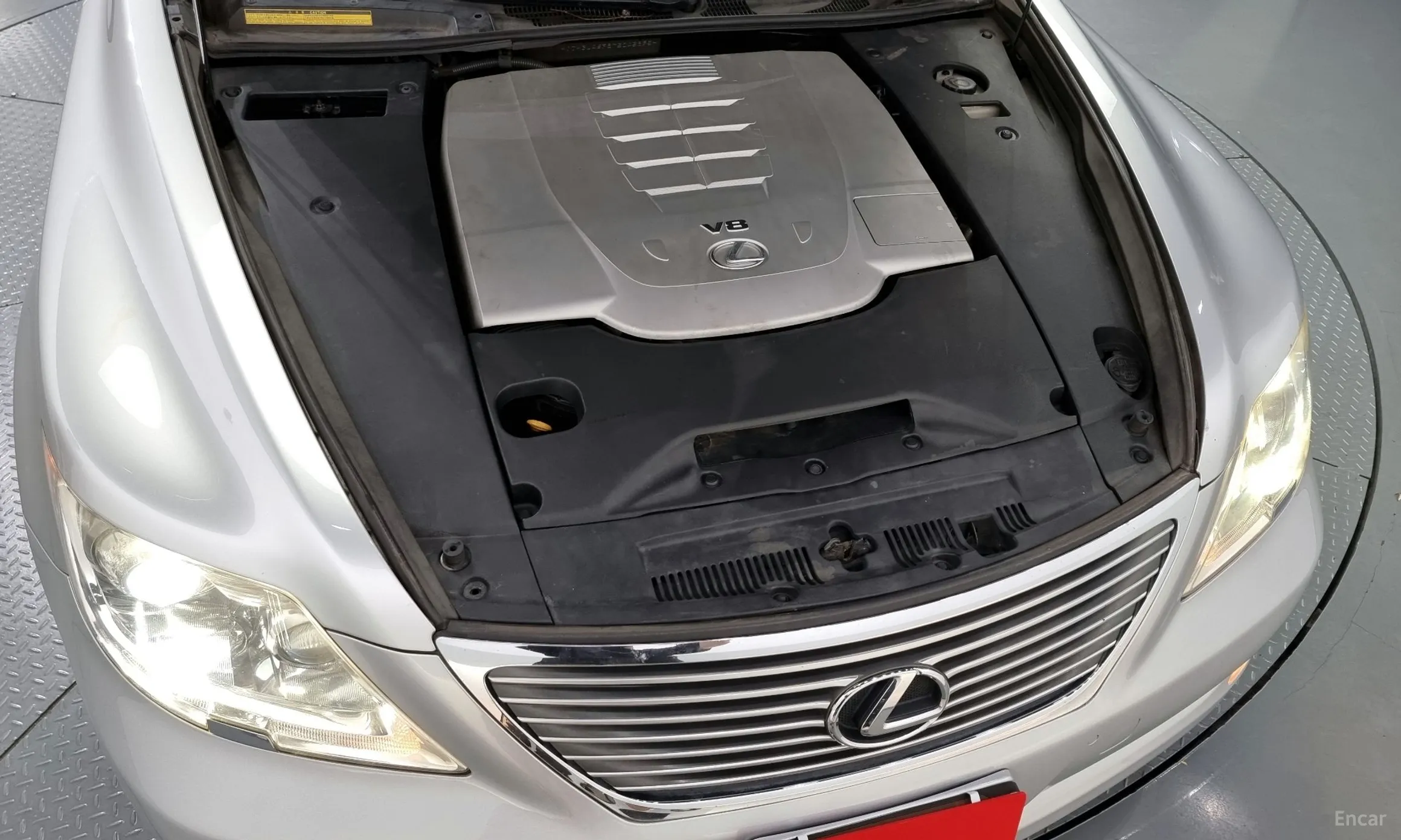 Lexus LS460L превью 6