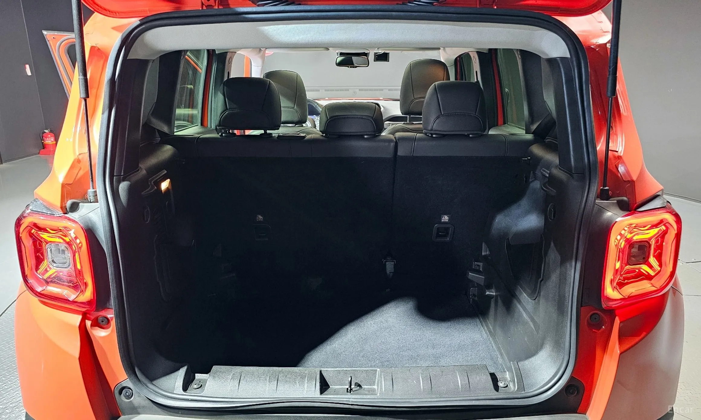 Jeep Renegade превью 20