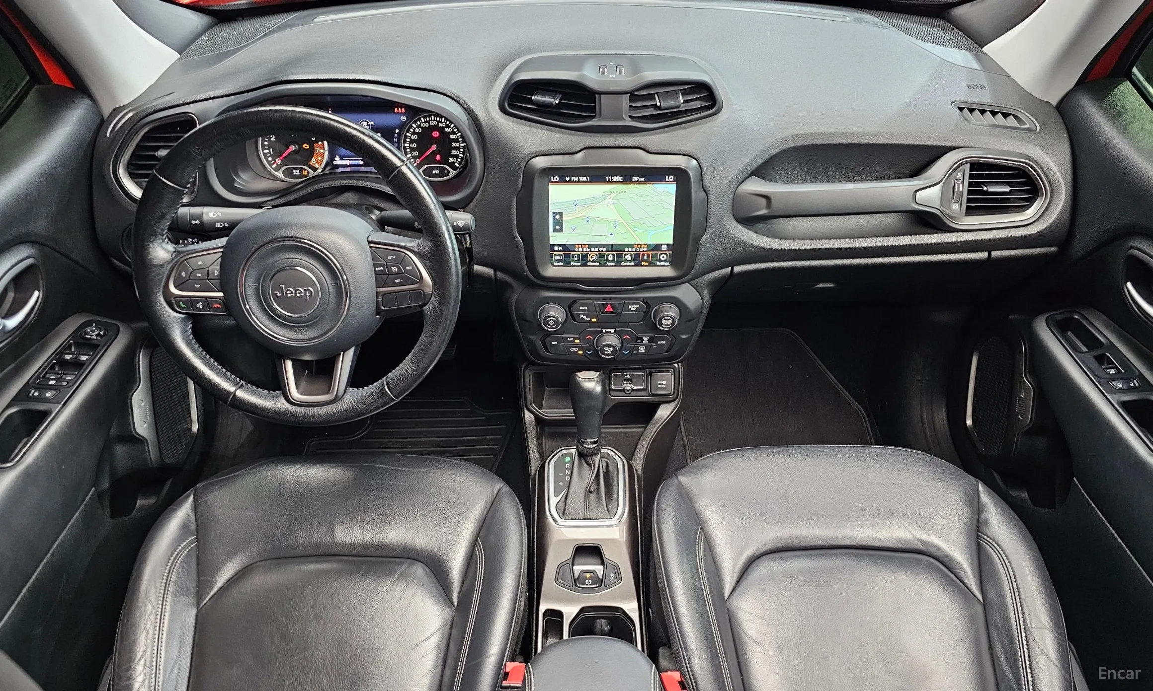 Jeep Renegade превью 7