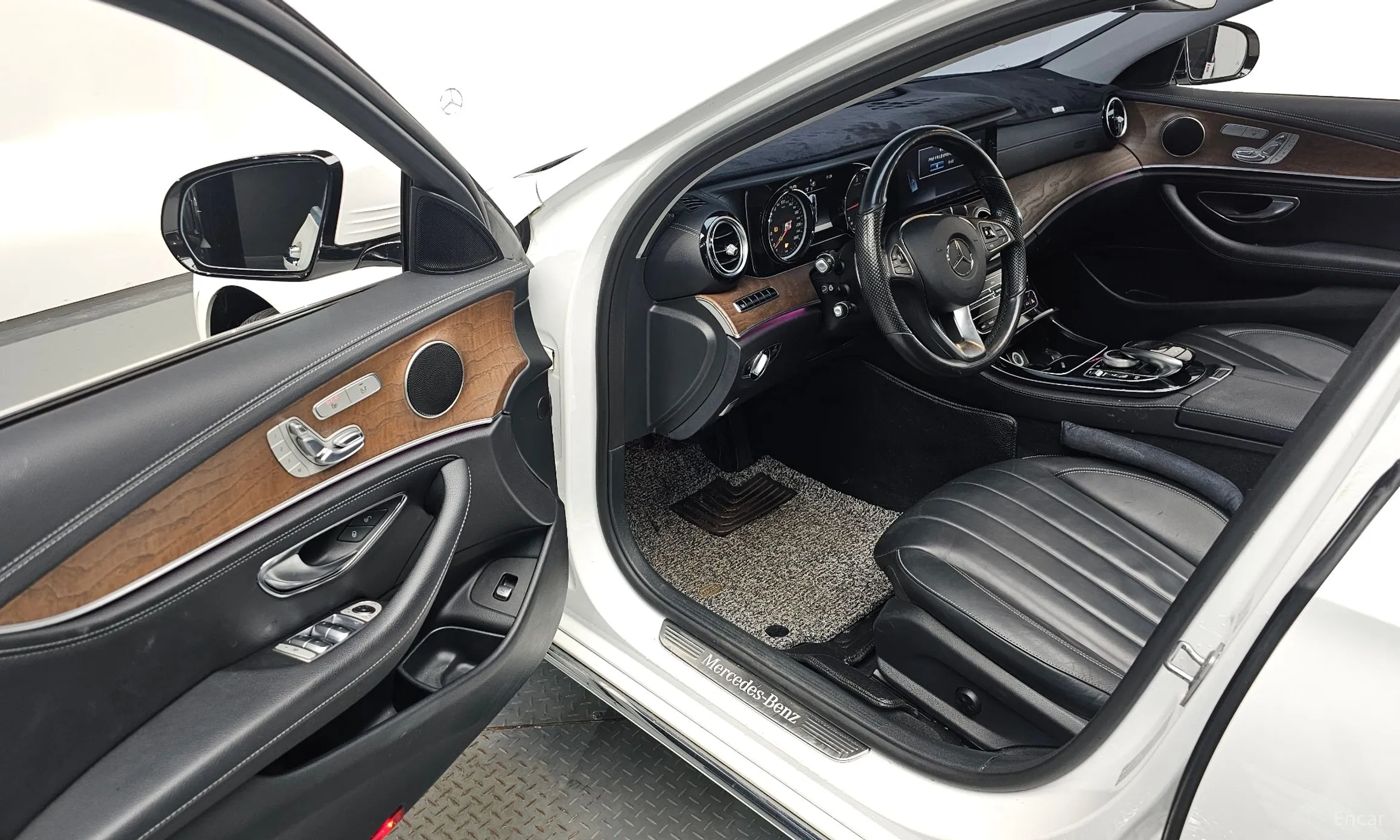 Mercedes Benz E-Class W213 превью 12