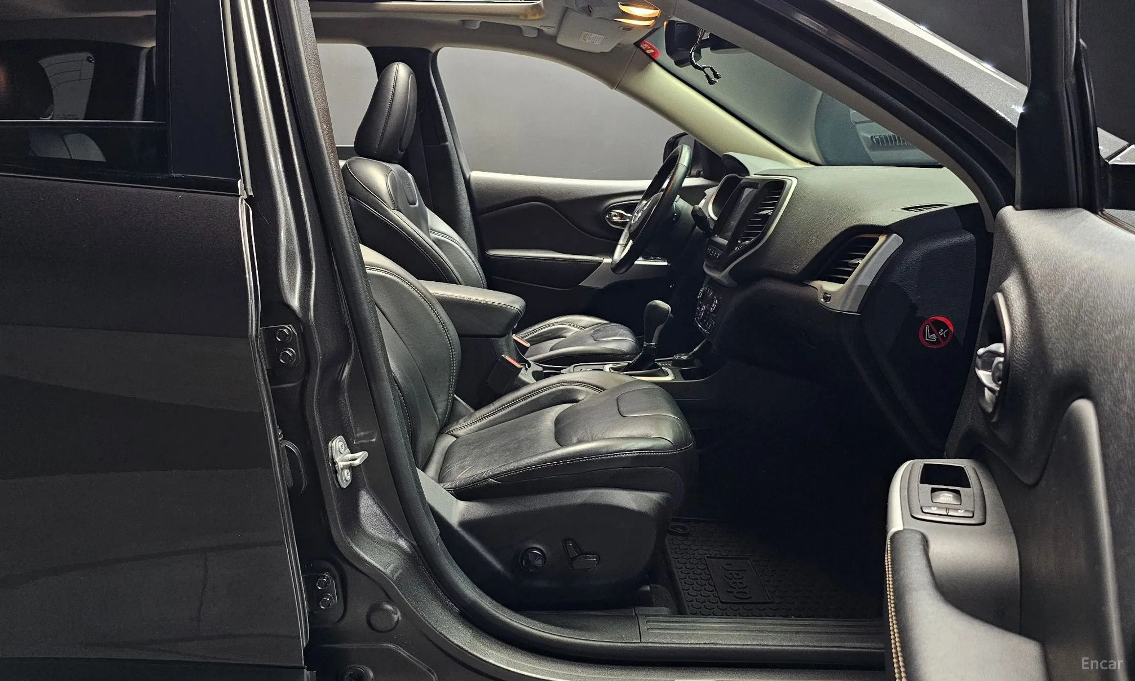 Jeep Cherokee (KL) превью 10