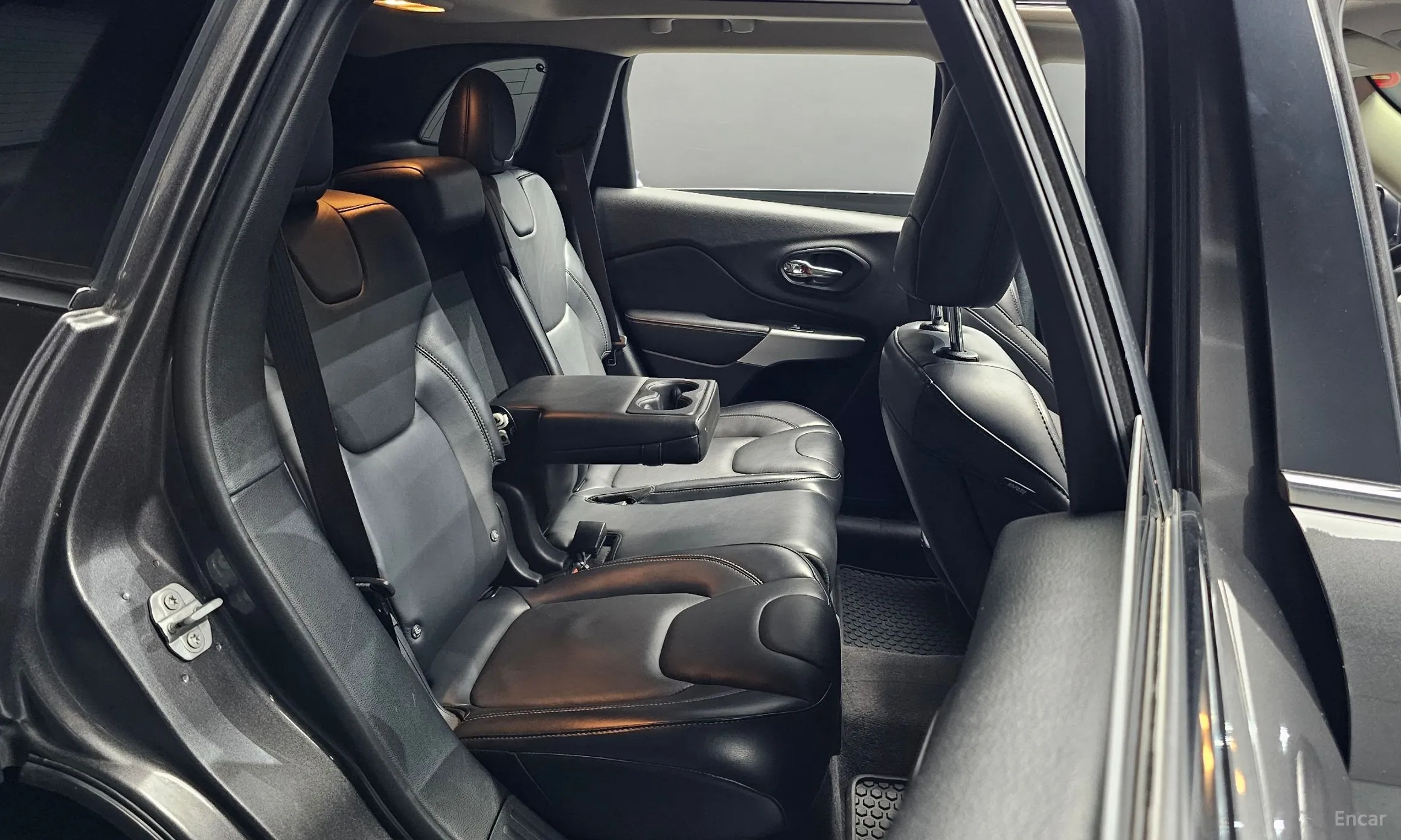 Jeep Cherokee (KL) превью 12