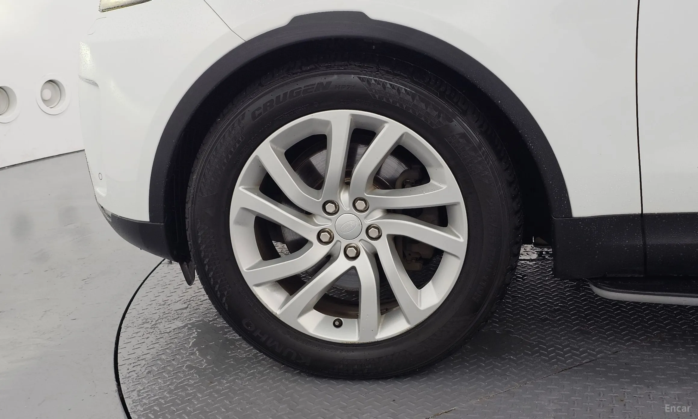Land Rover Discovery 5 превью 5