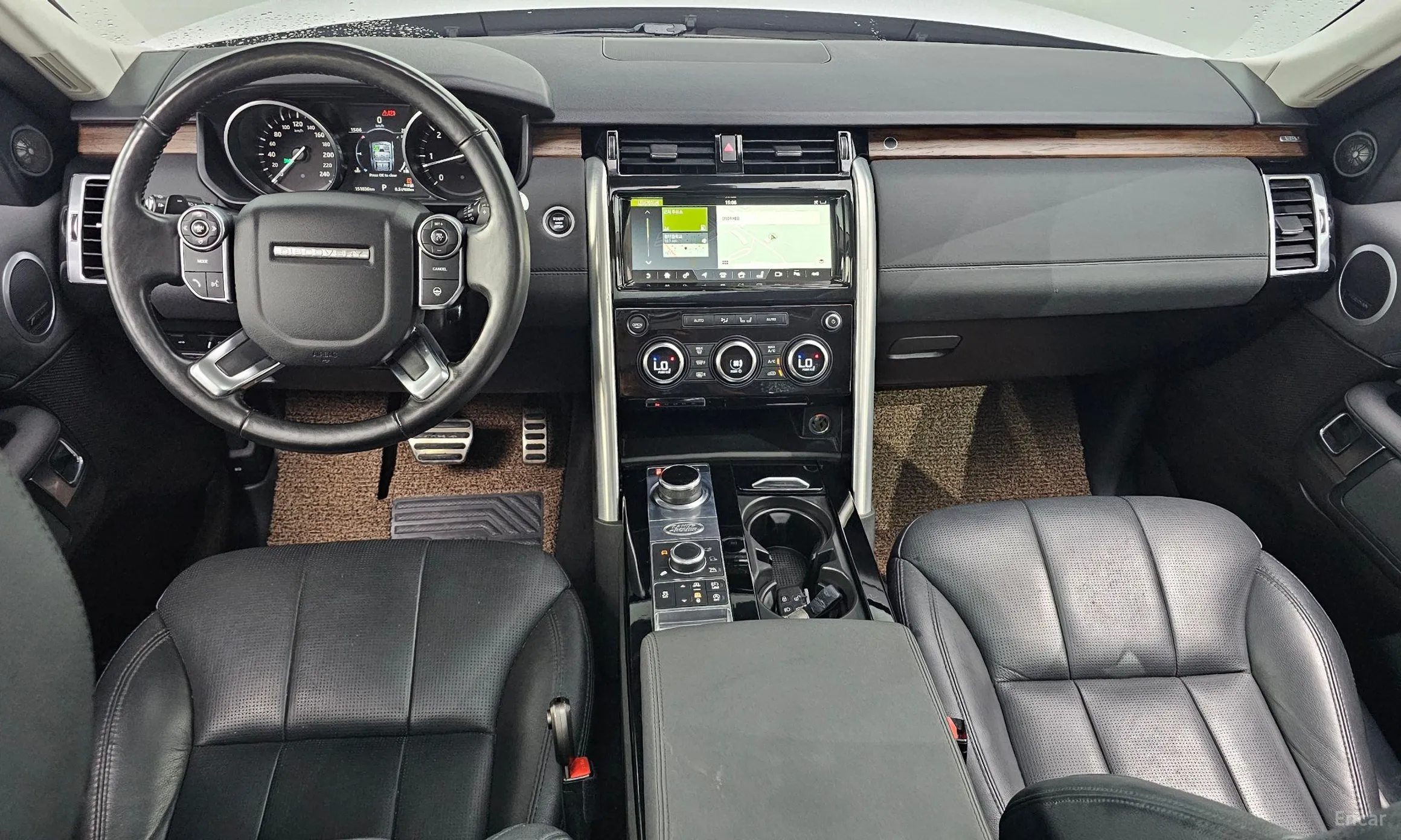 Land Rover Discovery 5 превью 7
