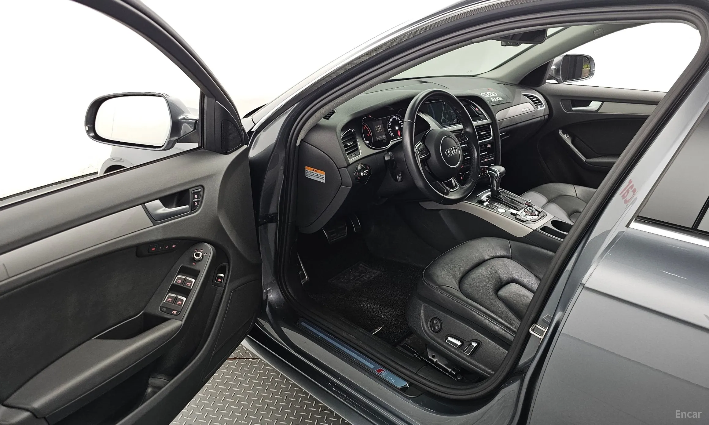 Audi New A4 превью 10