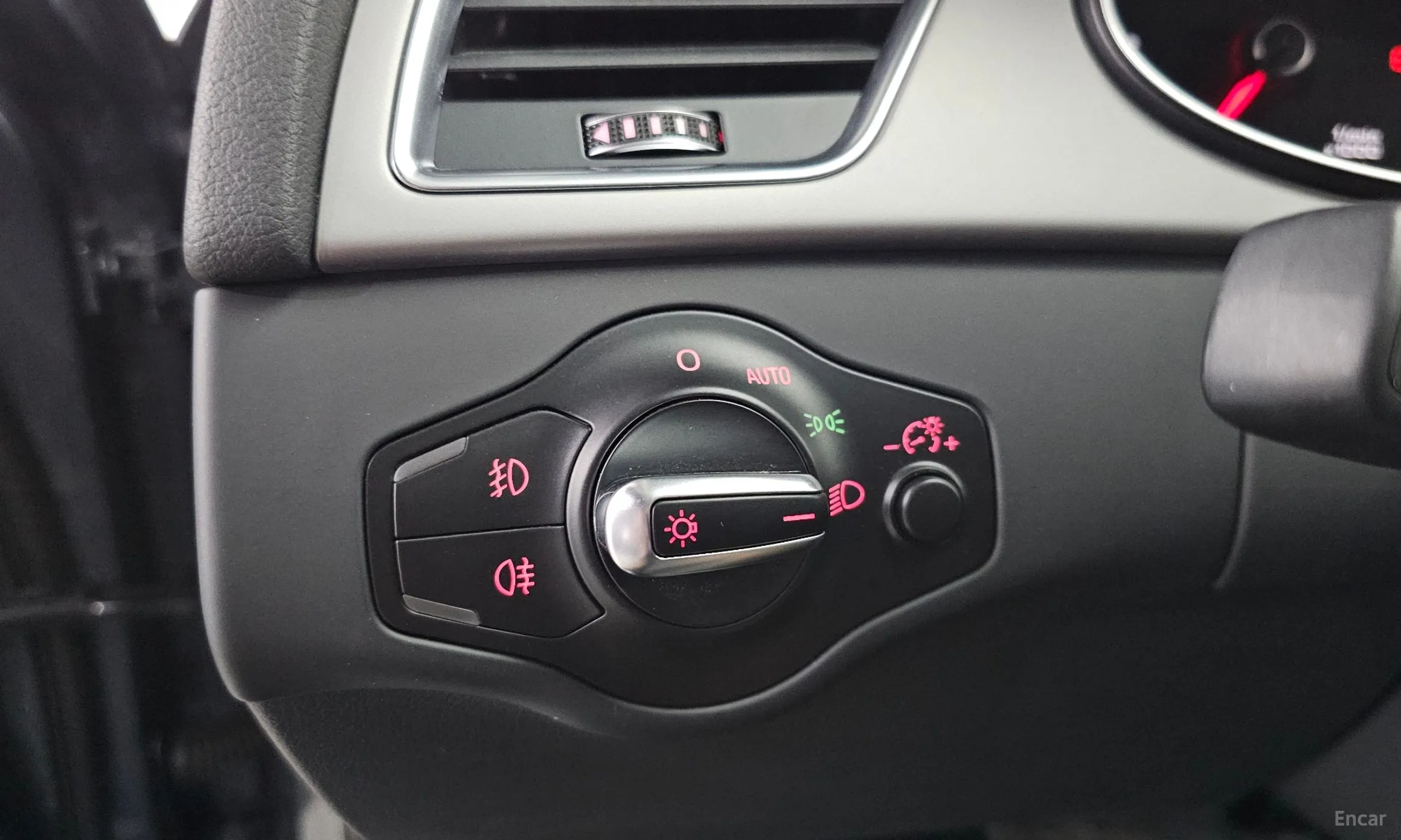Audi New A4 превью 17