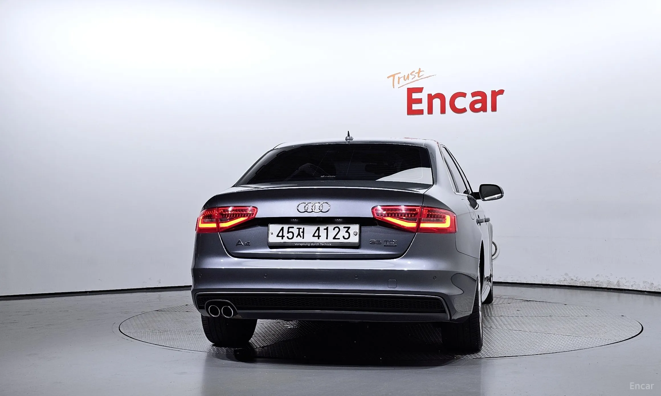 Audi New A4 превью 4