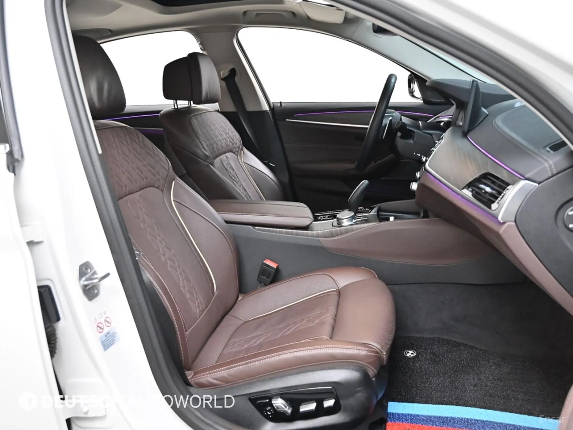 BMW 5 Series (G30) превью 10