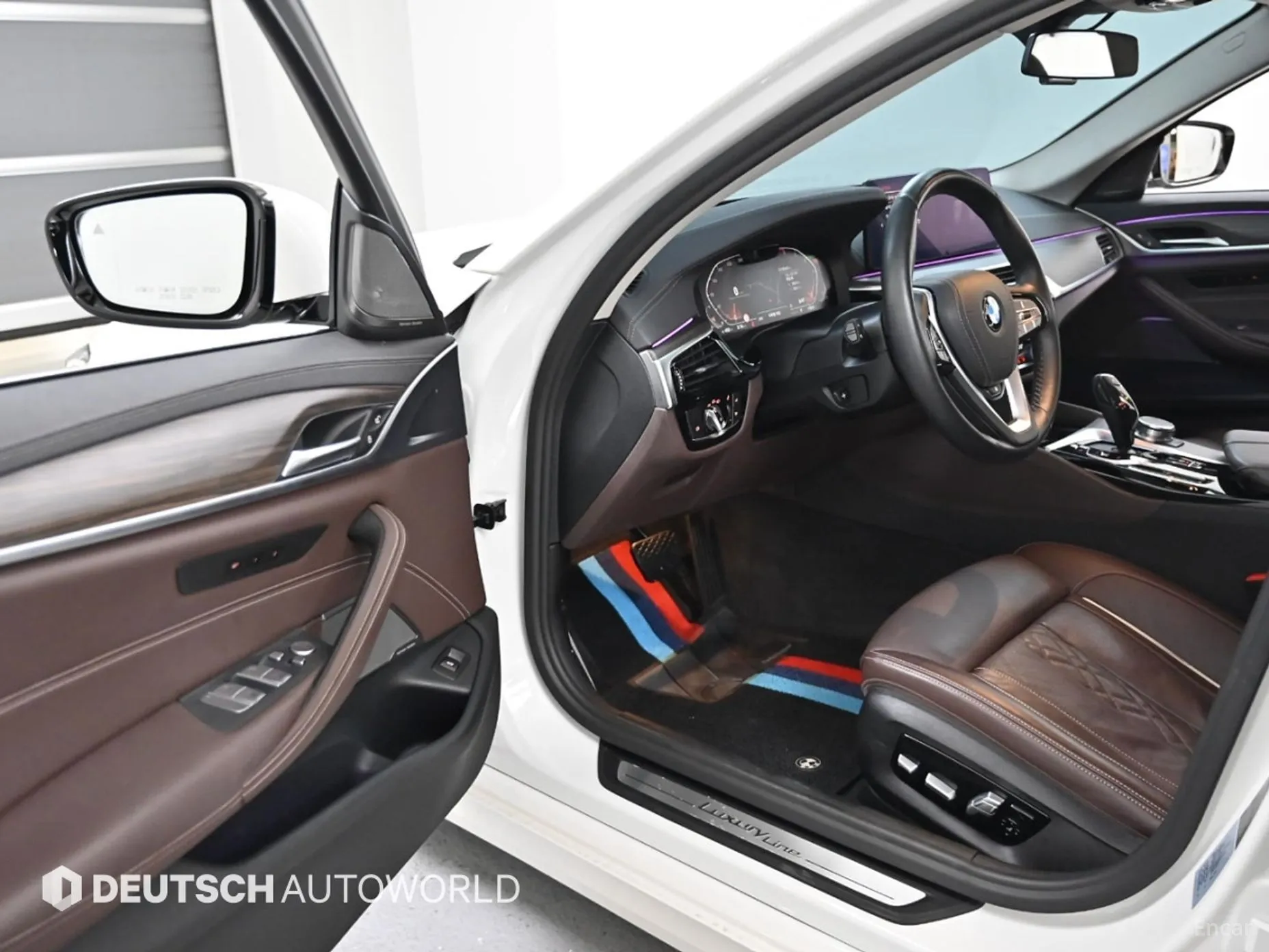 BMW 5 Series (G30) превью 11