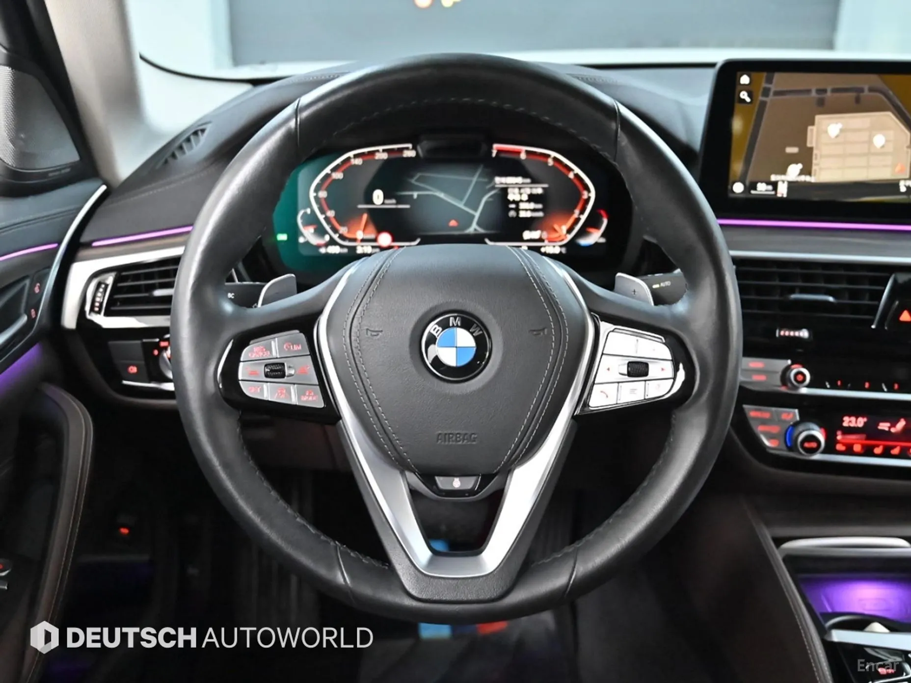 BMW 5 Series (G30) превью 13