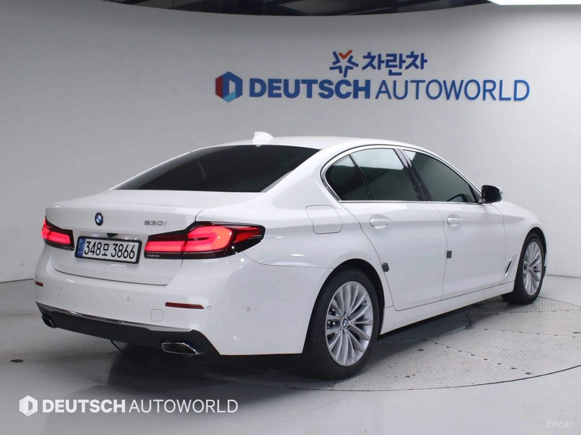 BMW 5 Series (G30) превью 2