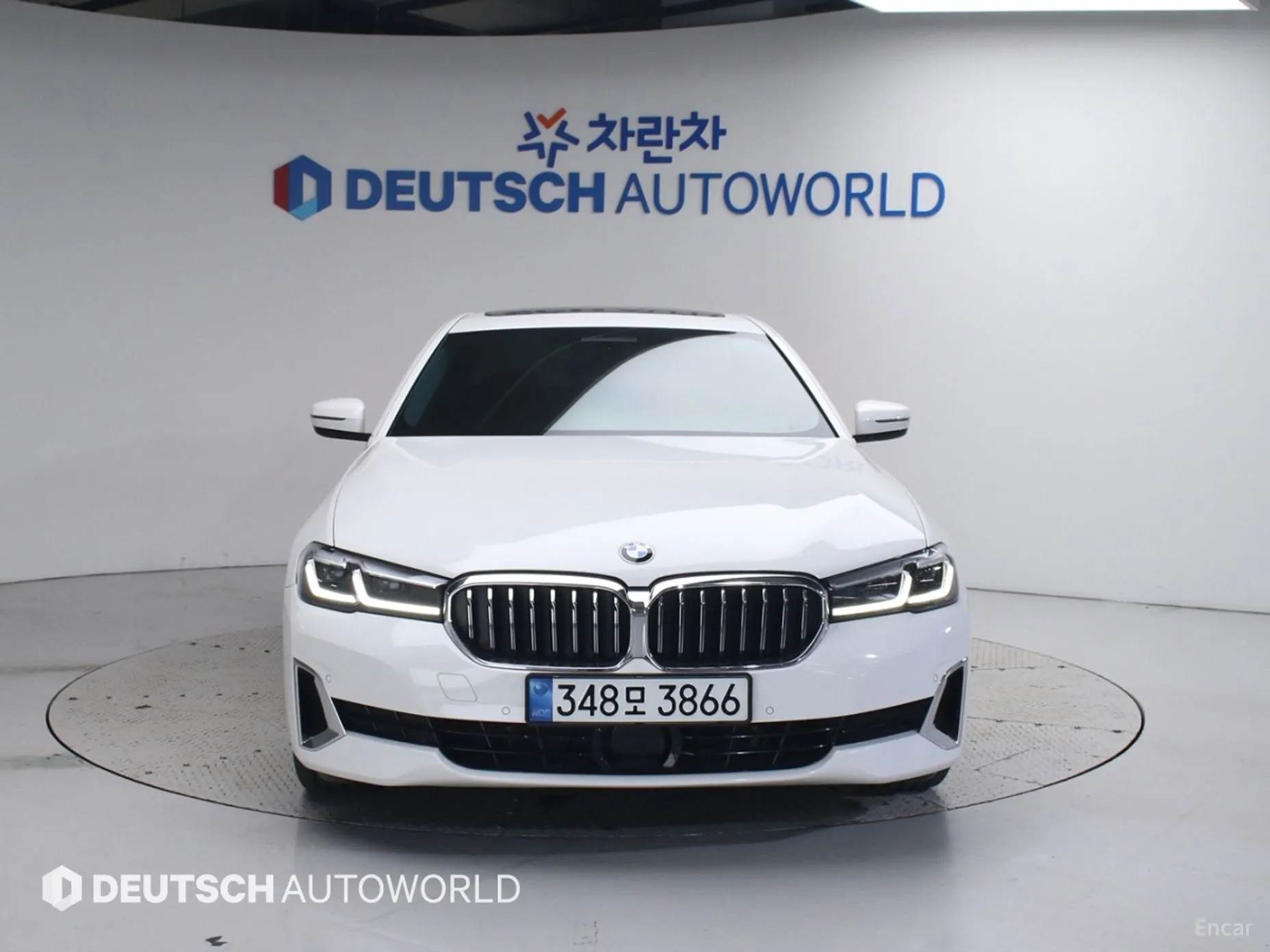 BMW 5 Series (G30) превью 3