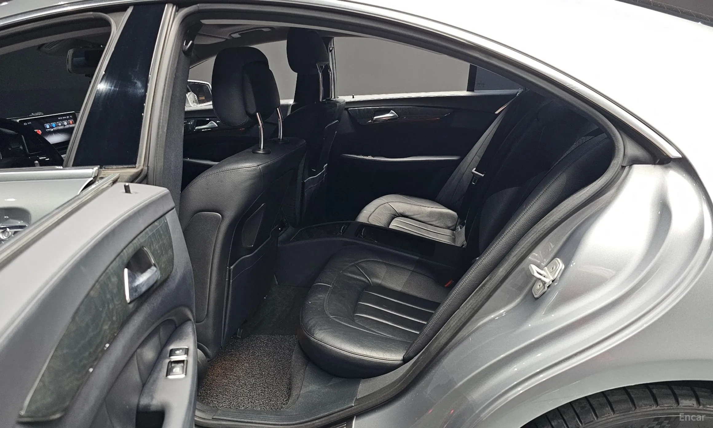 Mercedes Benz CLS-Class W218 превью 11