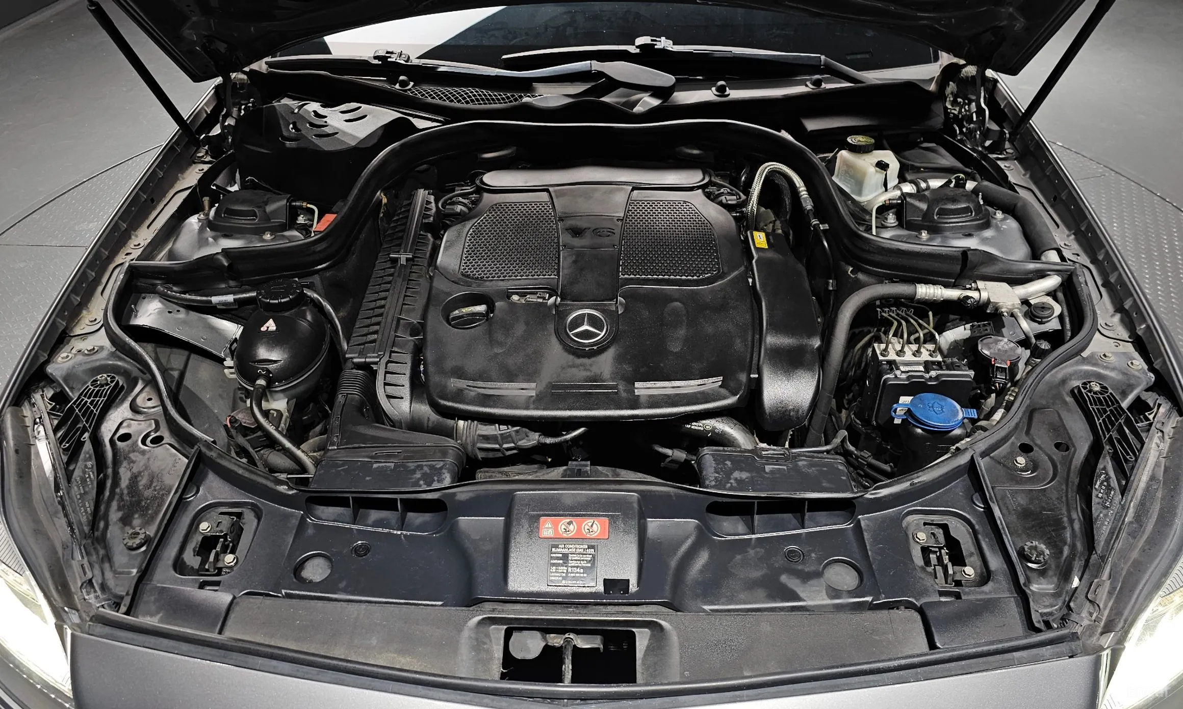 Mercedes Benz CLS-Class W218 превью 6