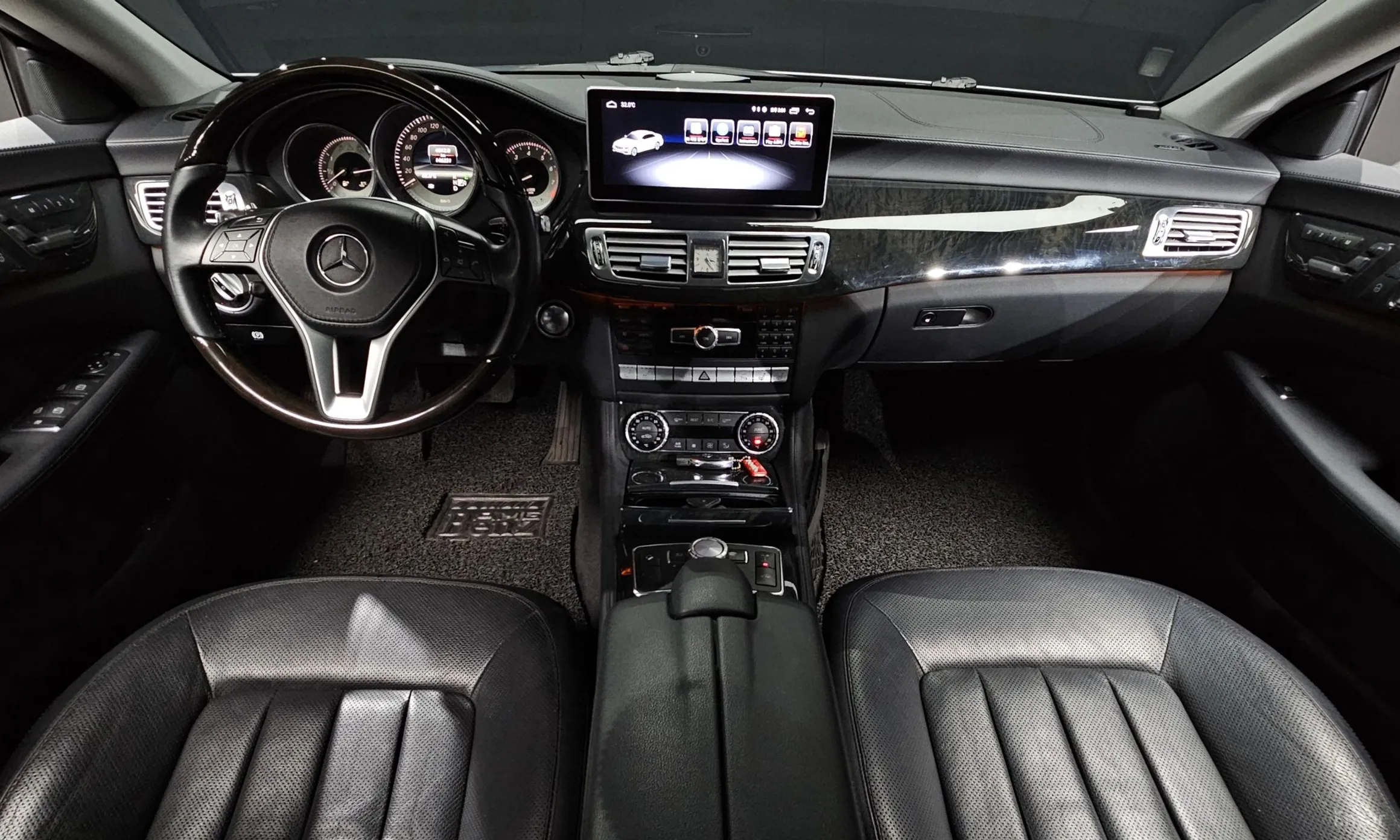 Mercedes Benz CLS-Class W218 превью 7