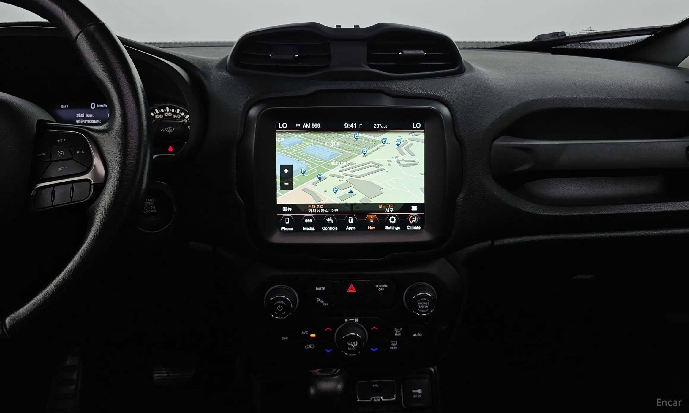Jeep Renegade превью 14
