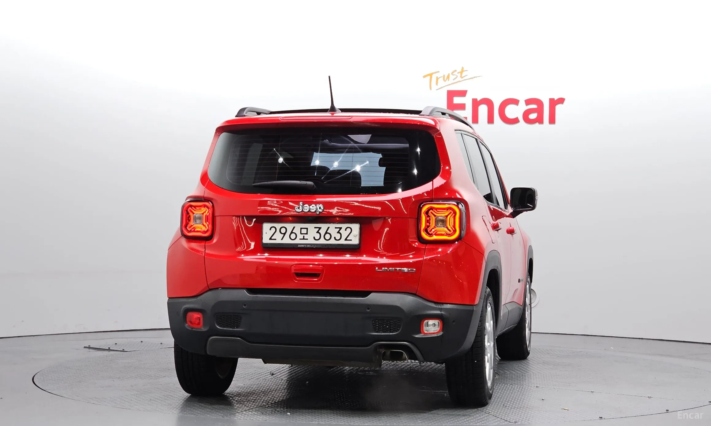 Jeep Renegade превью 4