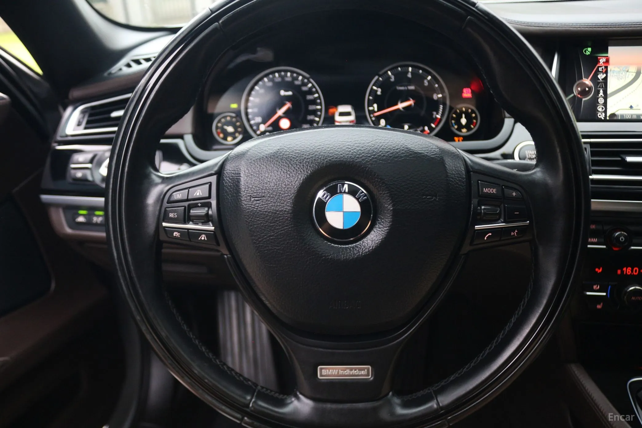 BMW 7 Series (F01) превью 9