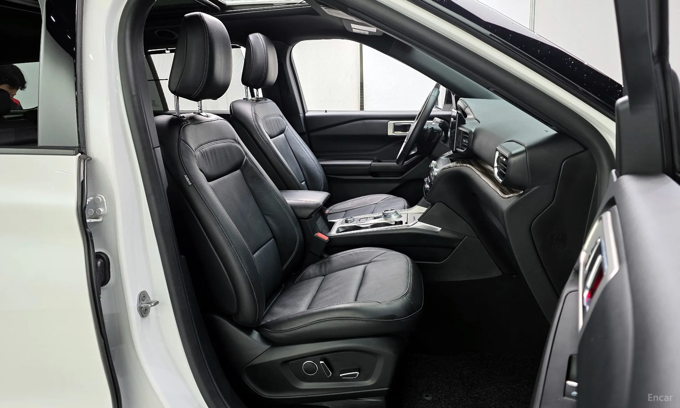 Ford Explorer 6th Generation превью 10