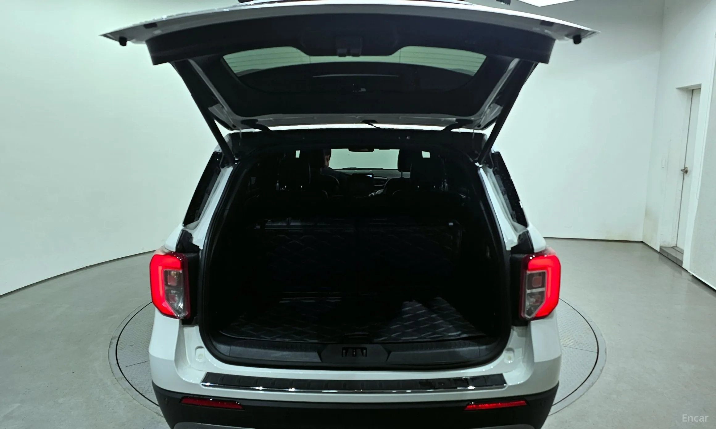 Ford Explorer 6th Generation превью 20