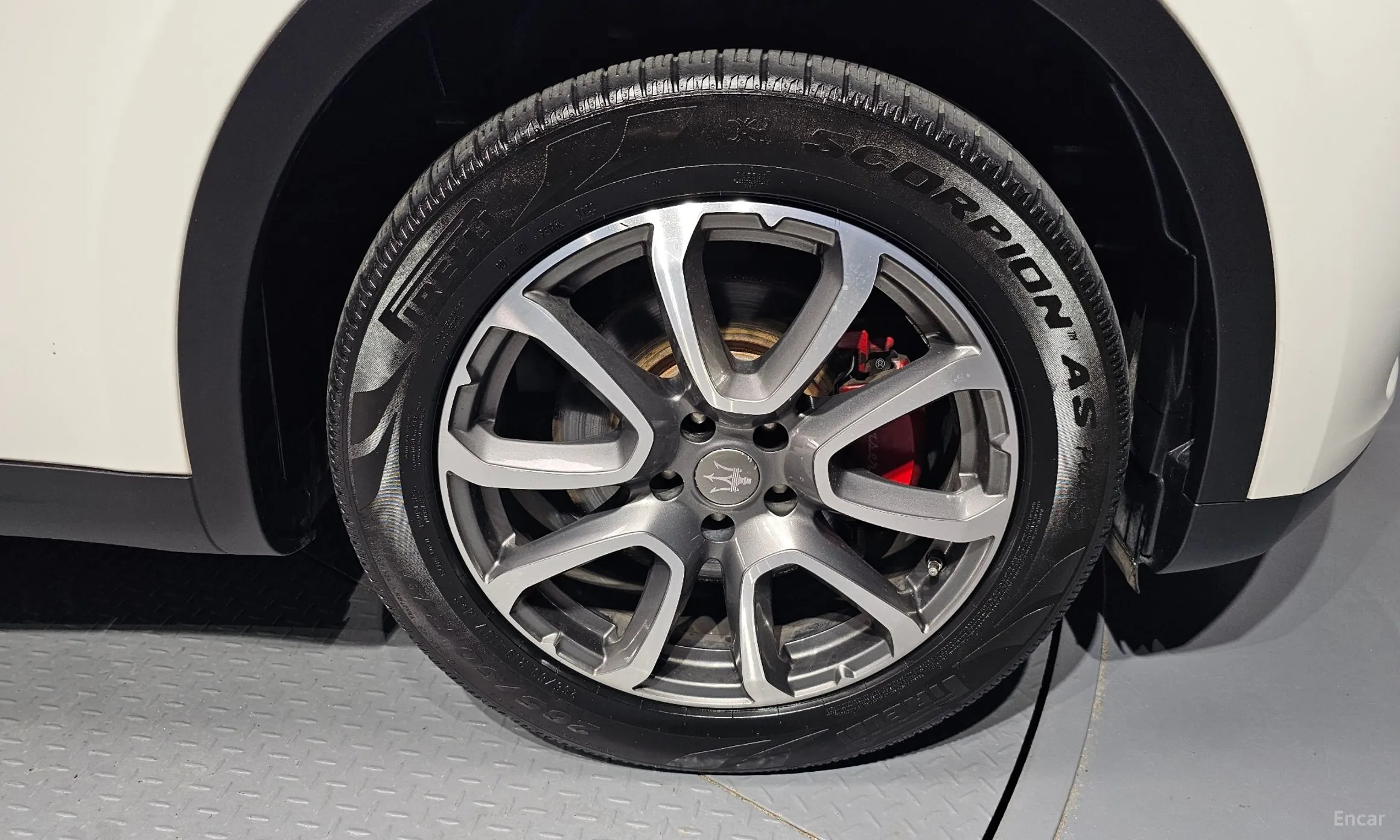 Maserati Levante превью 5